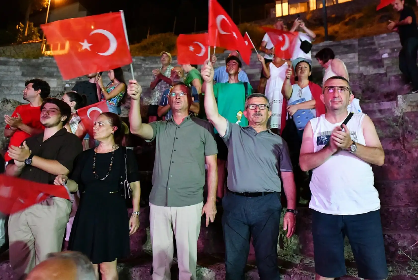 Ertuğrul Sertbaş'ın 'Kıvılcımdan Aleve' Gösterisi Fethiye'de Büyük İlgi Gördü