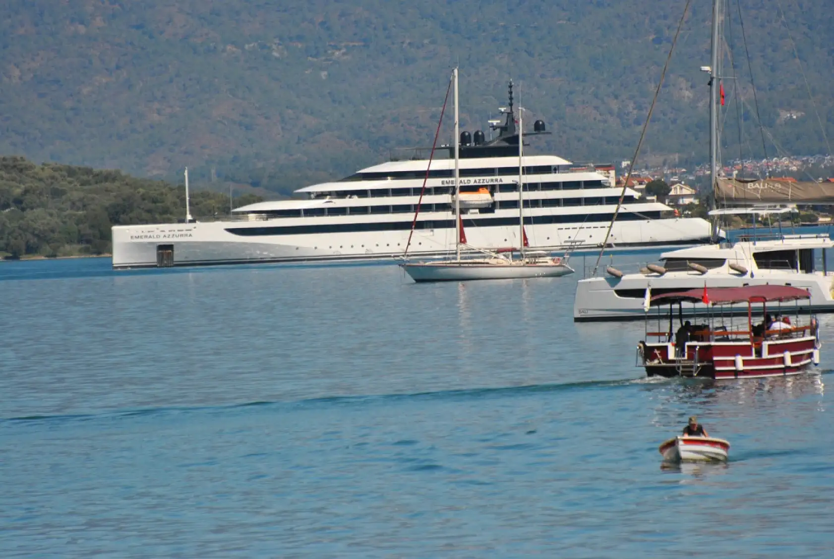 'Emerald Azzurra' Fethiye'ye 100 turist getirdi