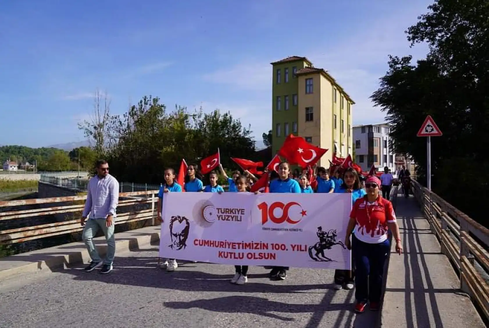 Seydikemer'de 100 Metrelik Türk Bayrağı İle Cumhuriyet Kutlaması