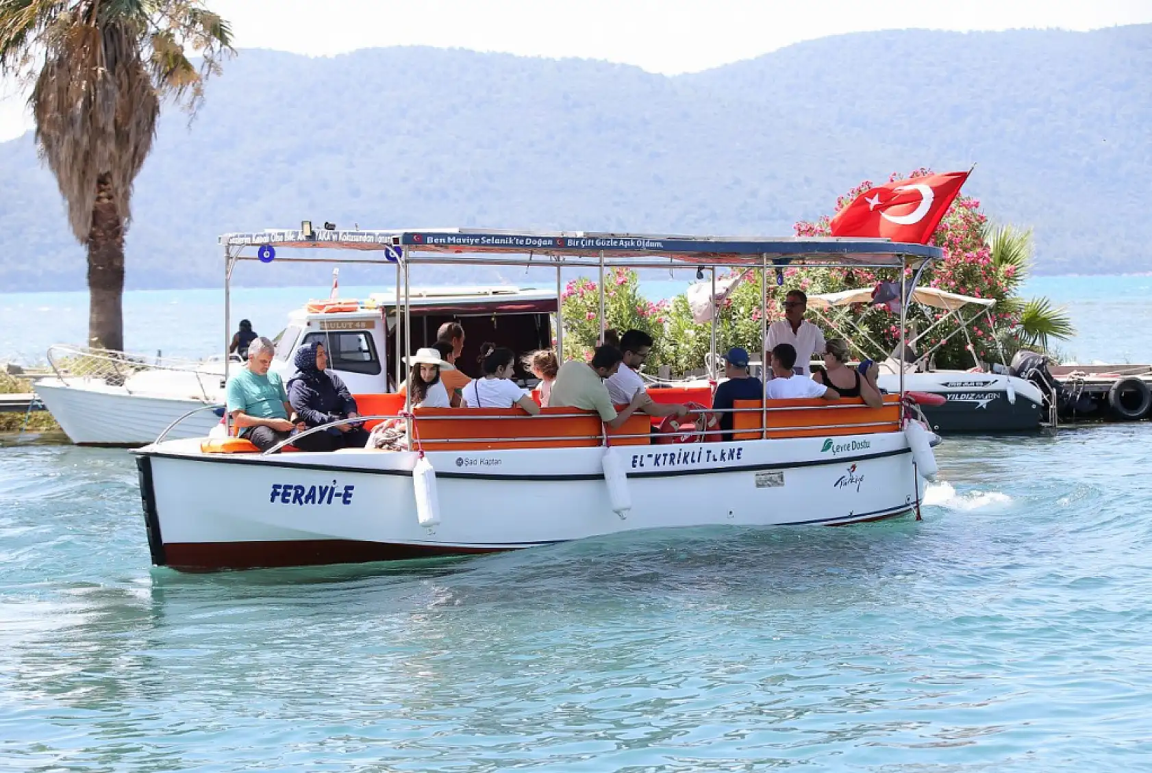Muğla'da sıcak hava nedeniyle sahillerde yoğunluk yaşanıyor