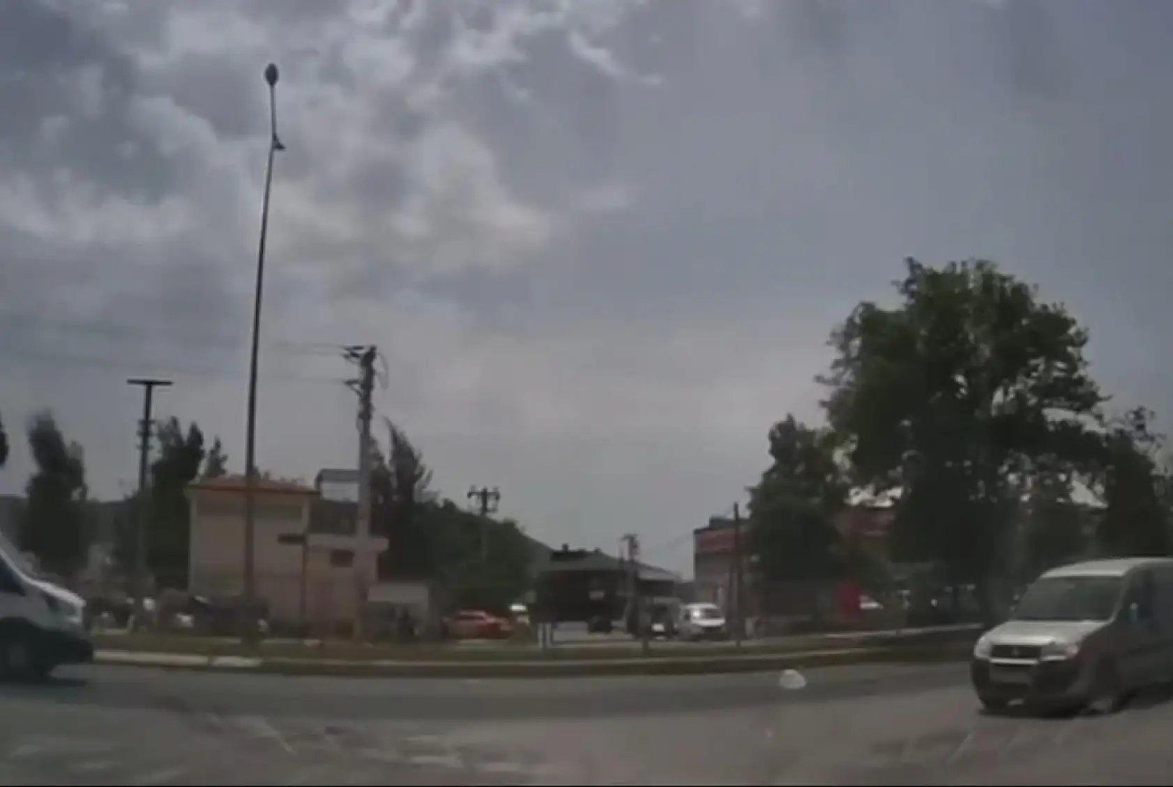 Milas'ta trafik kurallarını hiçe sayan sürücüler tepki çekti