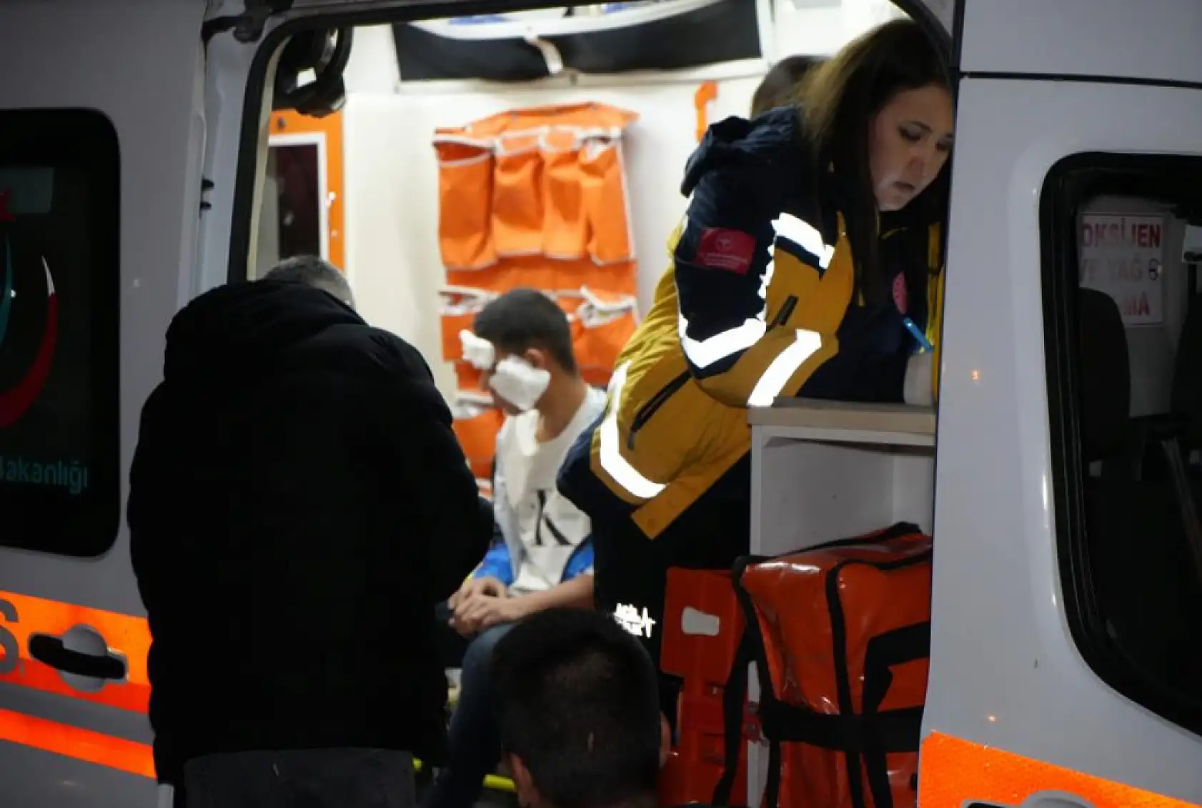 Facianın eşiğinden dönüldü... Çakmak dolum tüpü bomba gibi patladı: 3 yaralı