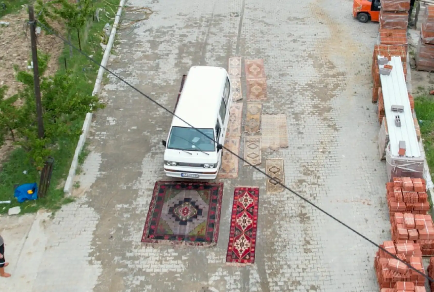 Şaşkına çeviren halı eskitme yöntemi