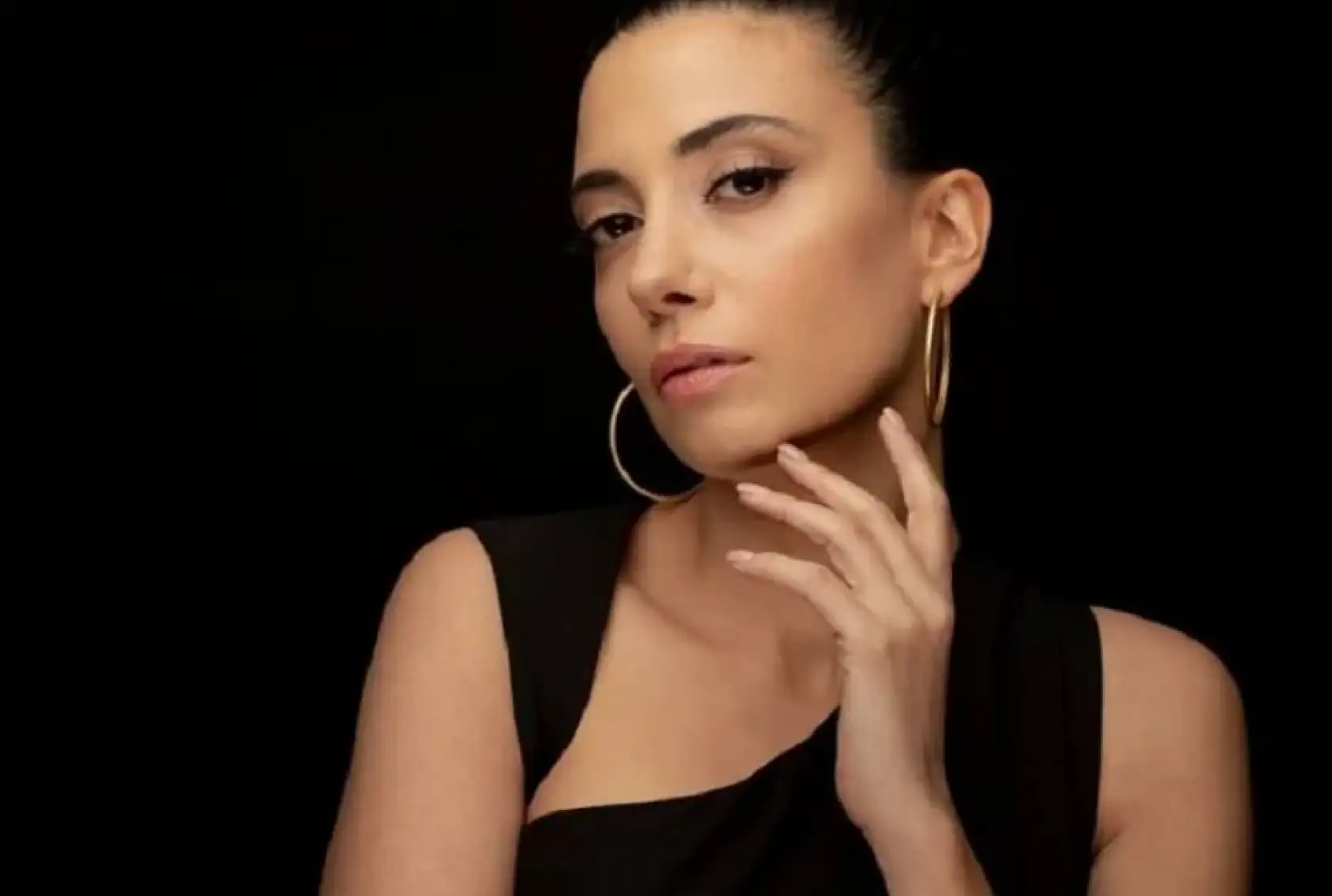 Kızılcık Şerbeti'nin Nursema'sı Ceren Karakoç'tan canlı yayında spoiler!