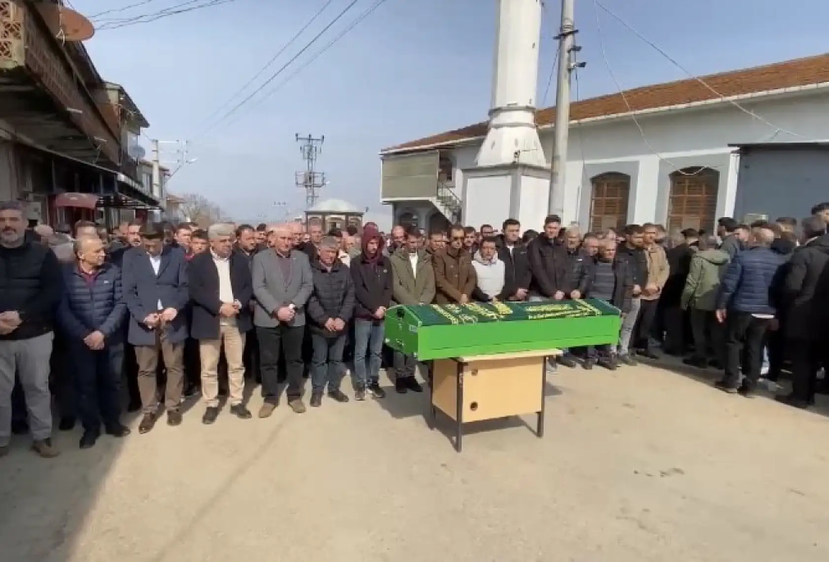 Emanet aldığı motosikletle kaza yapan genç toprağa verildi