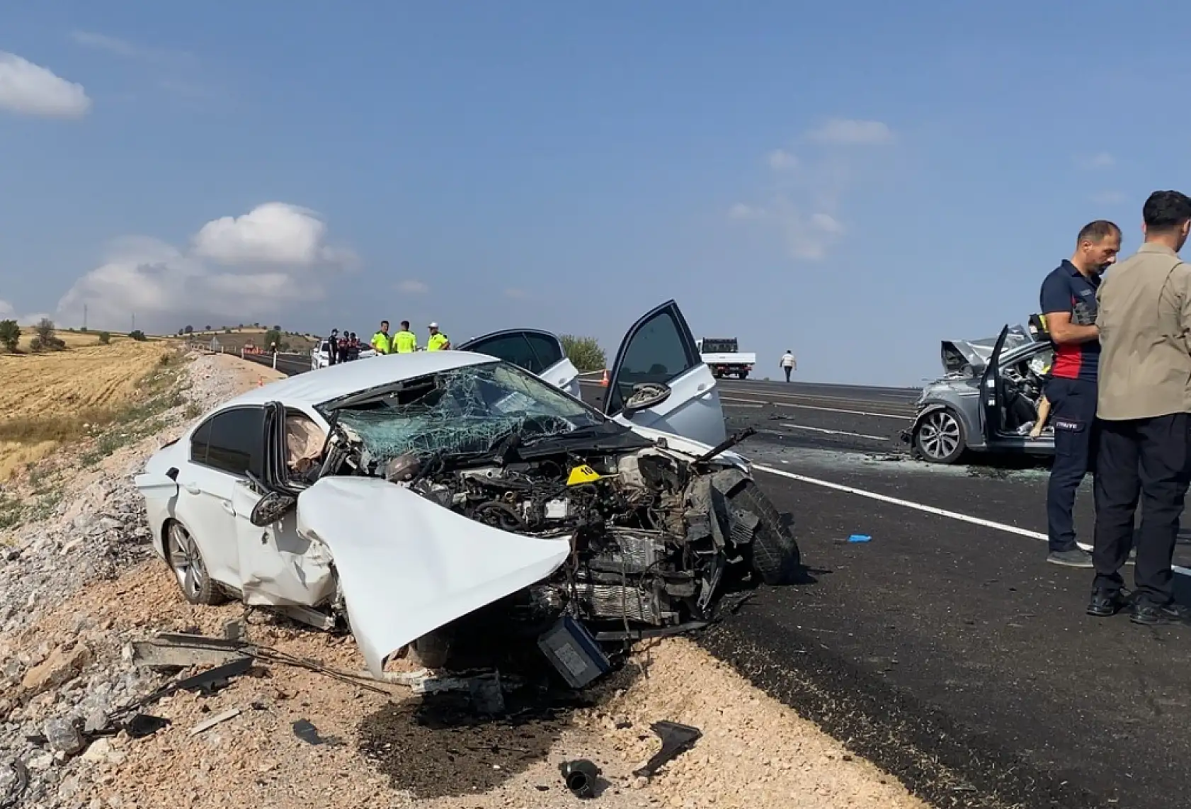 Feci kaza: 2 ölü, 2 ağır yaralı