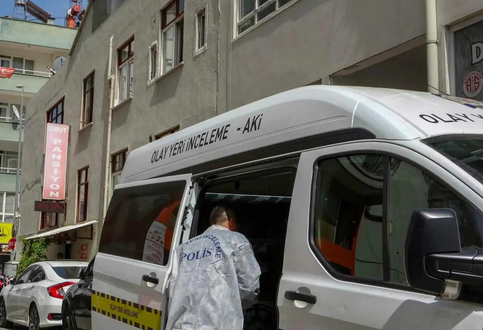 Pansiyon odasında şüpheli ölüm