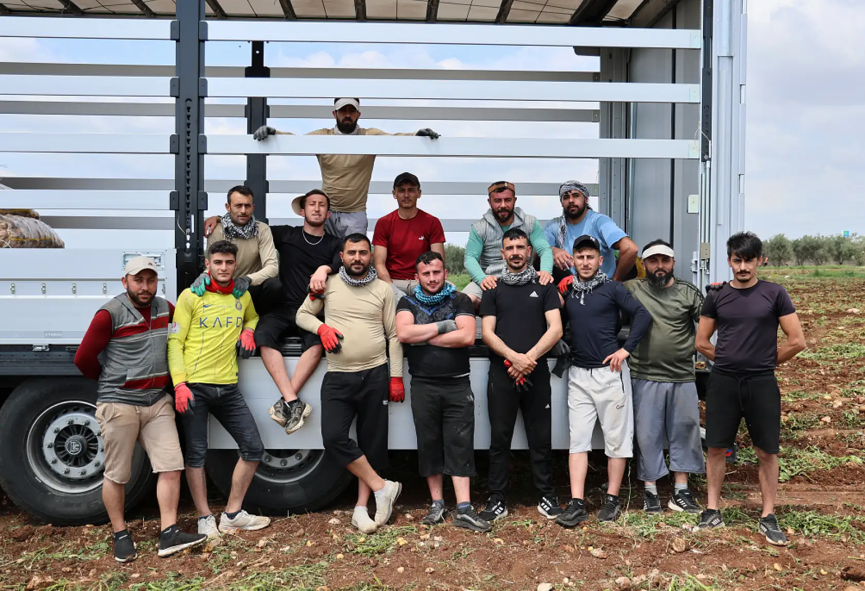 Bunlar özel işçiler: Günlük 250-300 ton patates yükleyip 2 bin 500 TL kazanıyorlar