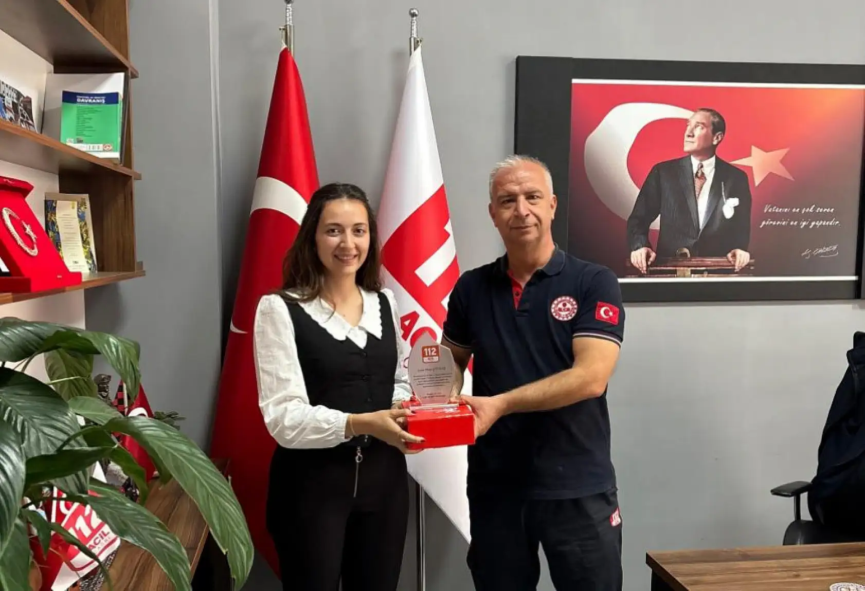 Muğla 112 Acil Çağrı Merkezi çalışanlarına doğru beslenme ve duruş teknikleri anlatıldı