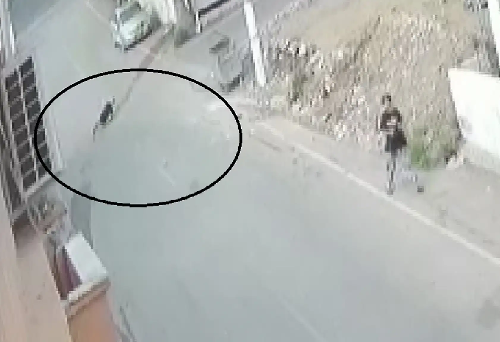 Dayısını vurduktan sonra sokak ortasında kafasına sıktı