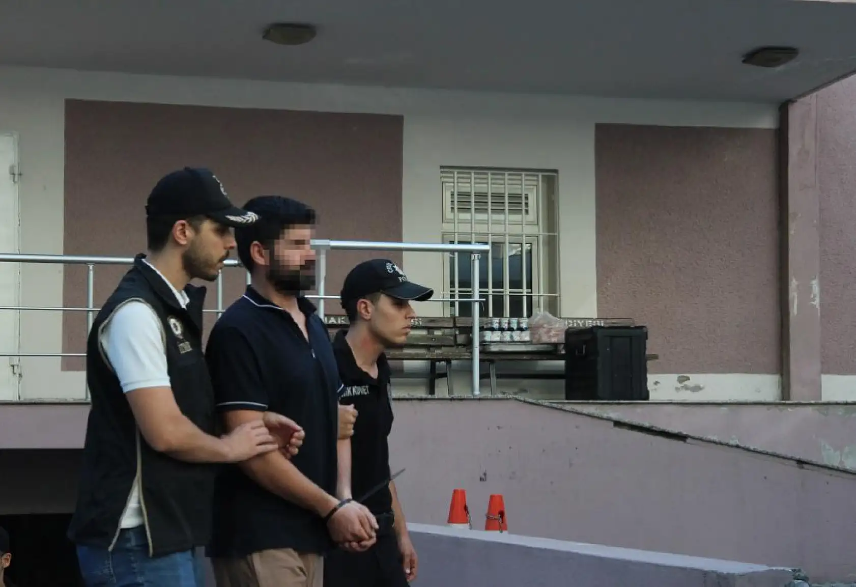 2 polisi şehit eden 16'lık saldırgan, okulların açıldığı günü özellikle seçmiş