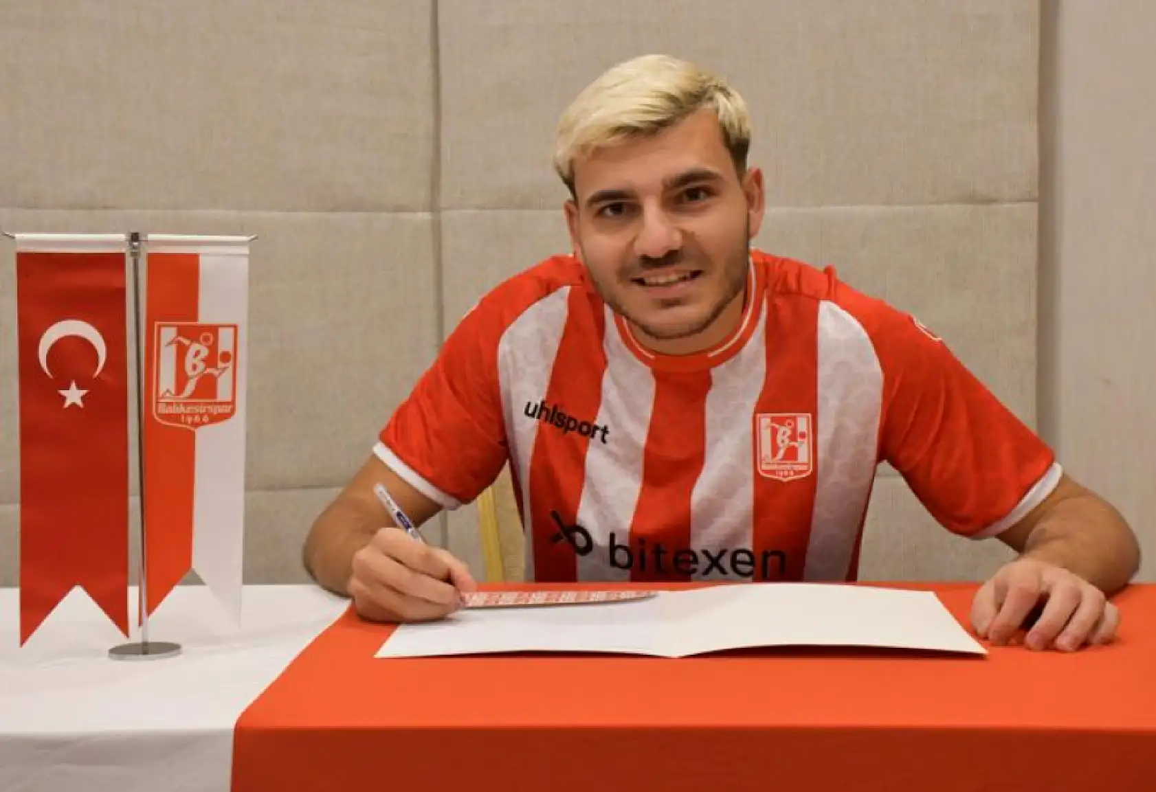 İcardi'ye benzerliği ile dikkat çekiyor! Türk futbolcu sosyal medyanın gündemine oturdu