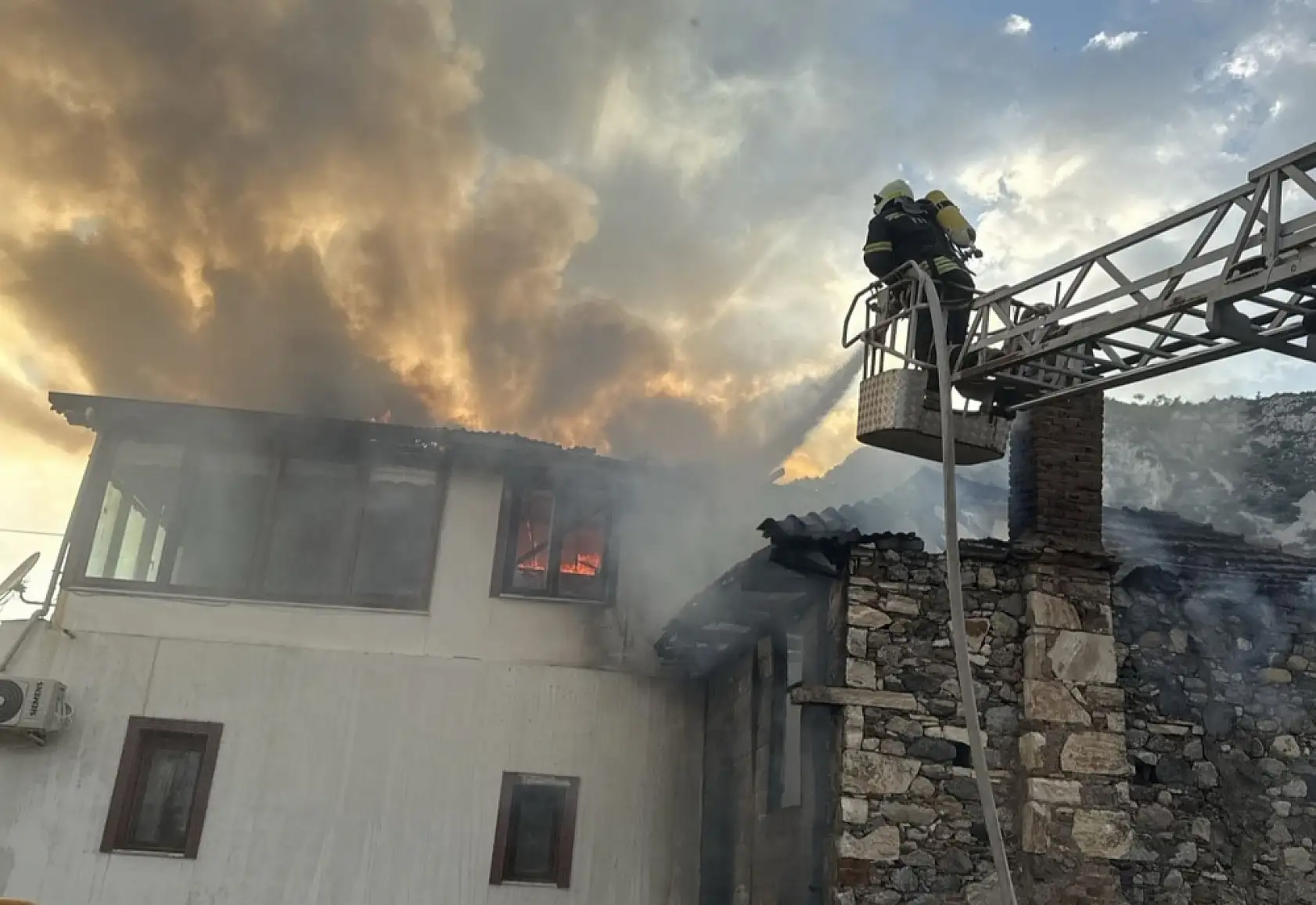 Muğla'da evde çıkan yangın söndürüldü