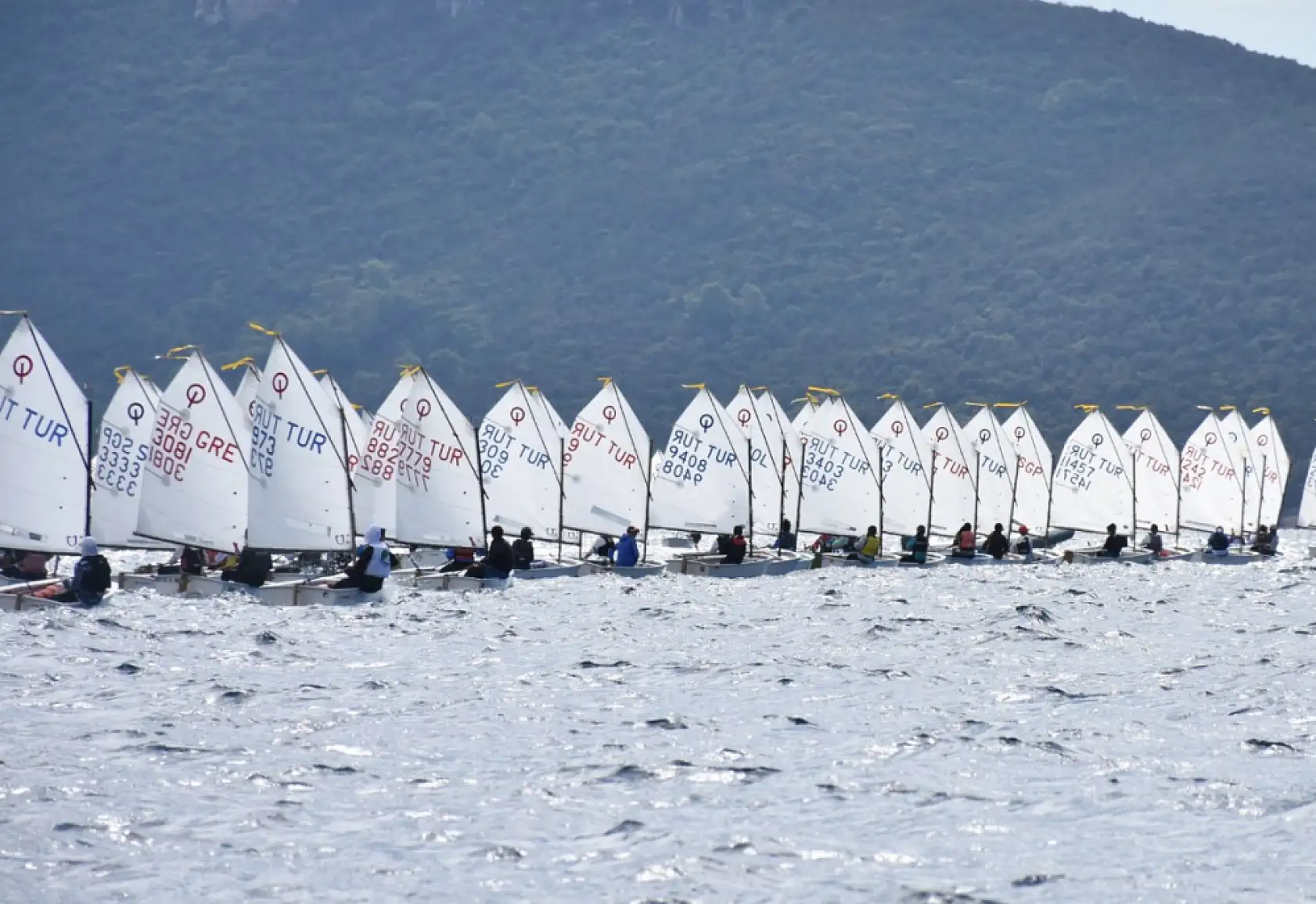 Bodrum Ticaret Odası 13. Bodrum Uluslararası Optimist Yarışları başladı