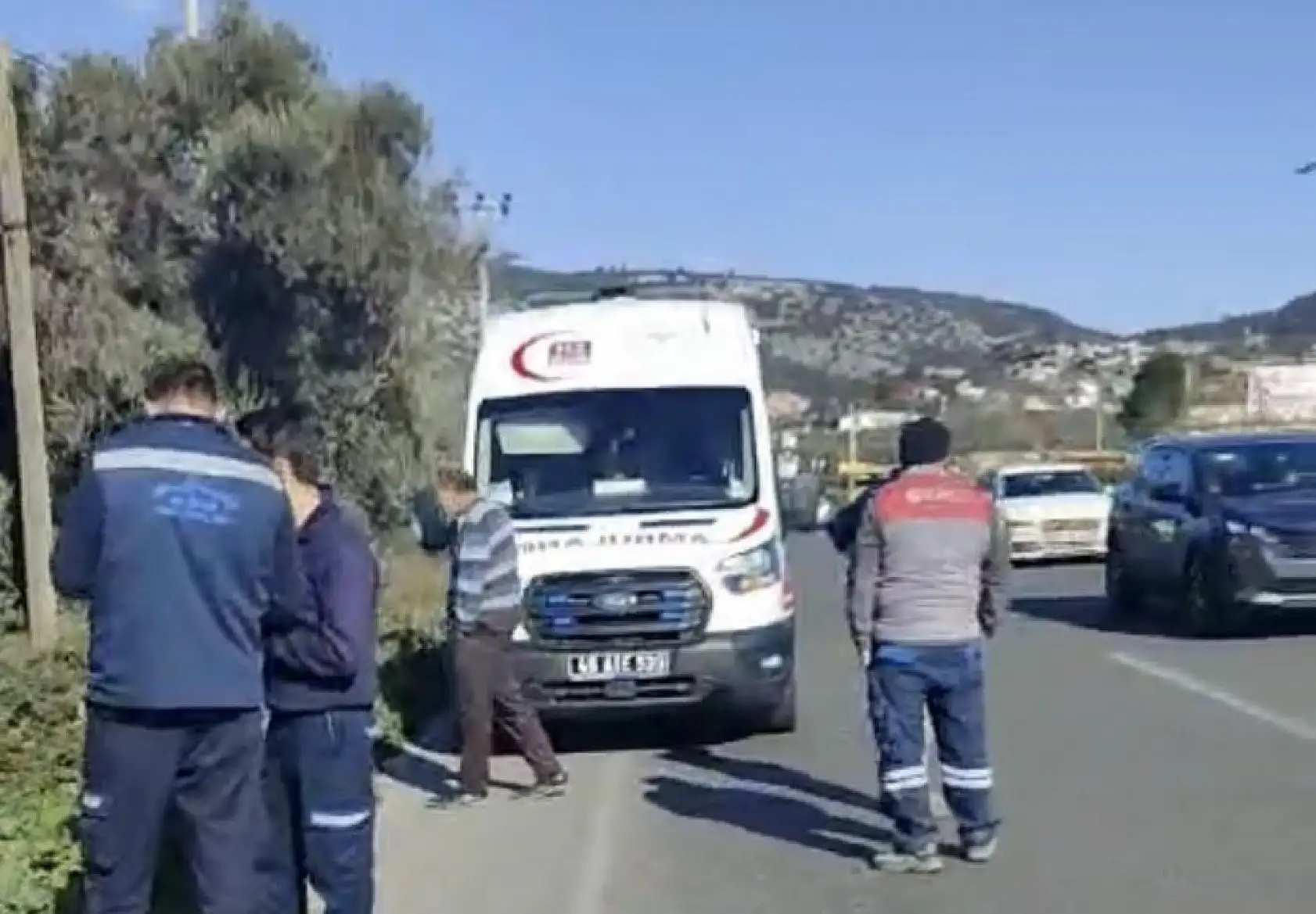 Şarampole uçan araçta 2 kişi yaralandı