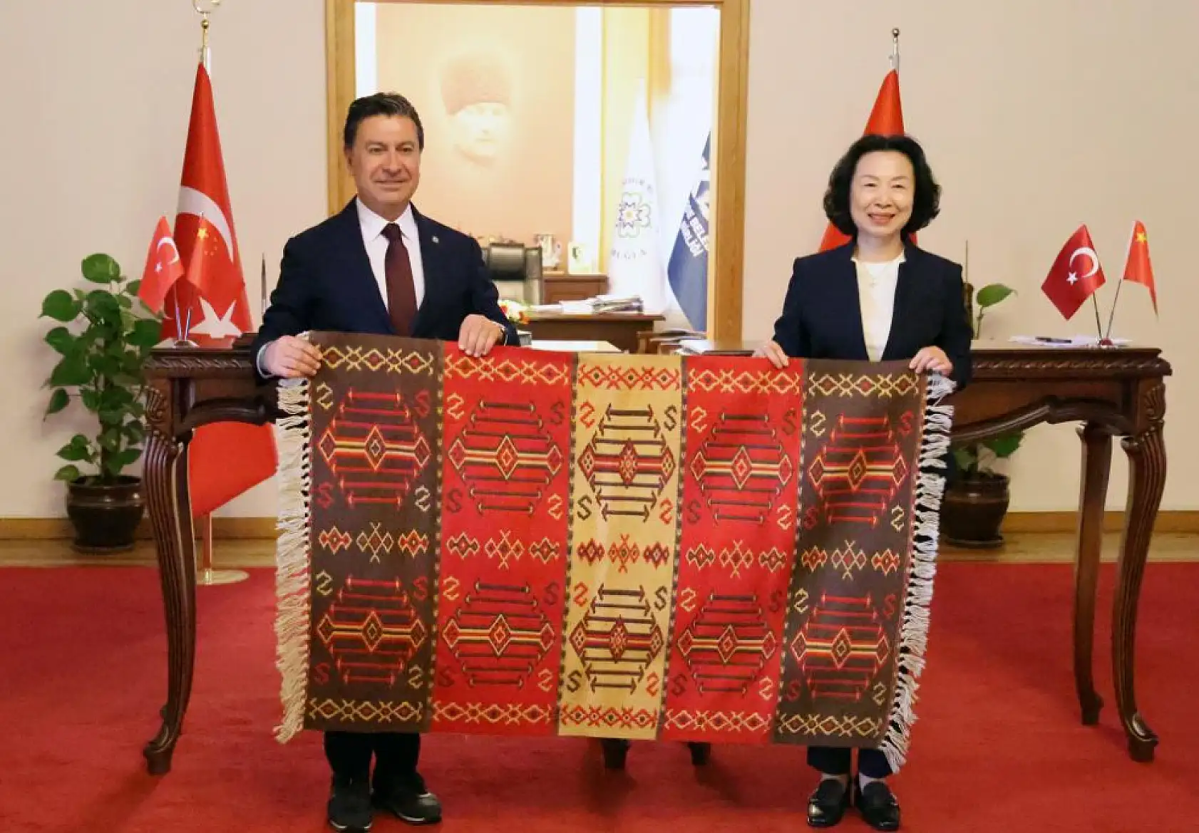 Muğla Büyükşehir ile Çin'in Leshan kenti arasında 'Kardeş Şehir' işbirliği protokolü