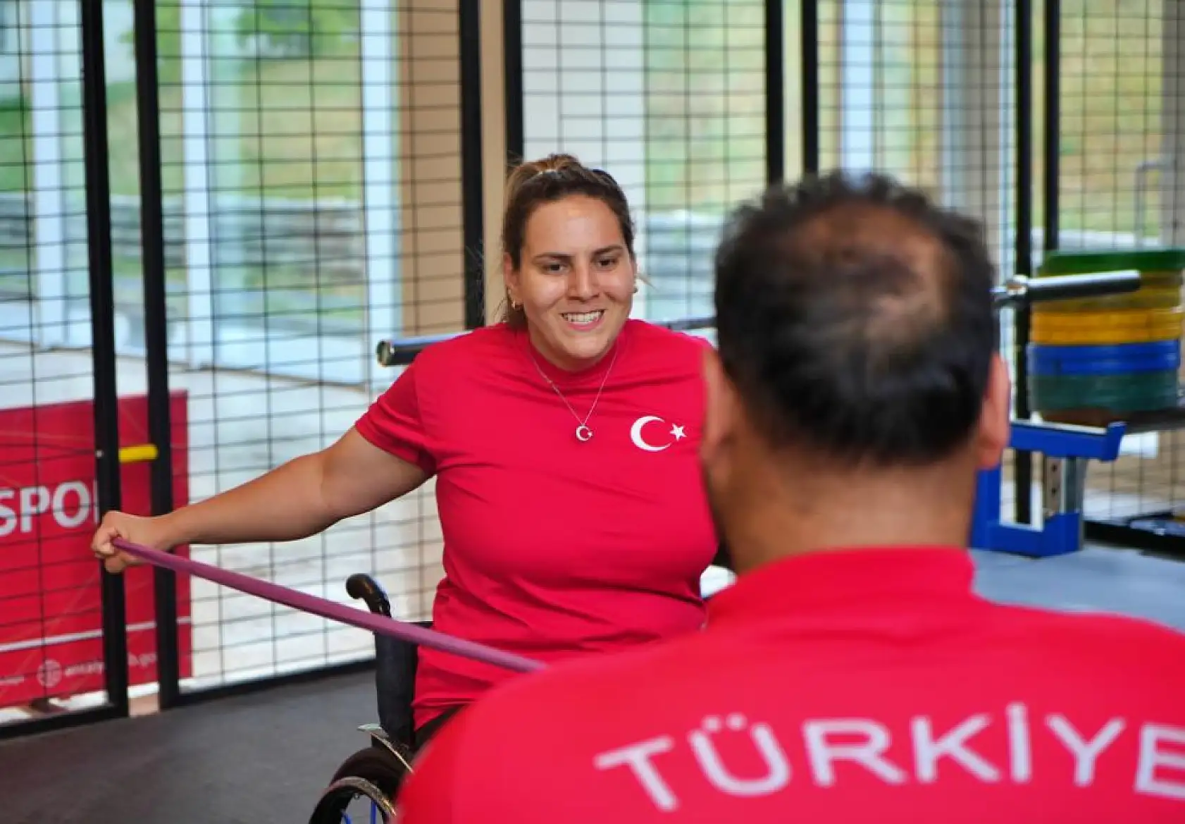 Engelleri aşan aşk: Simge Elif ve Faruk Öztürk'ün halterle değişen hayatları