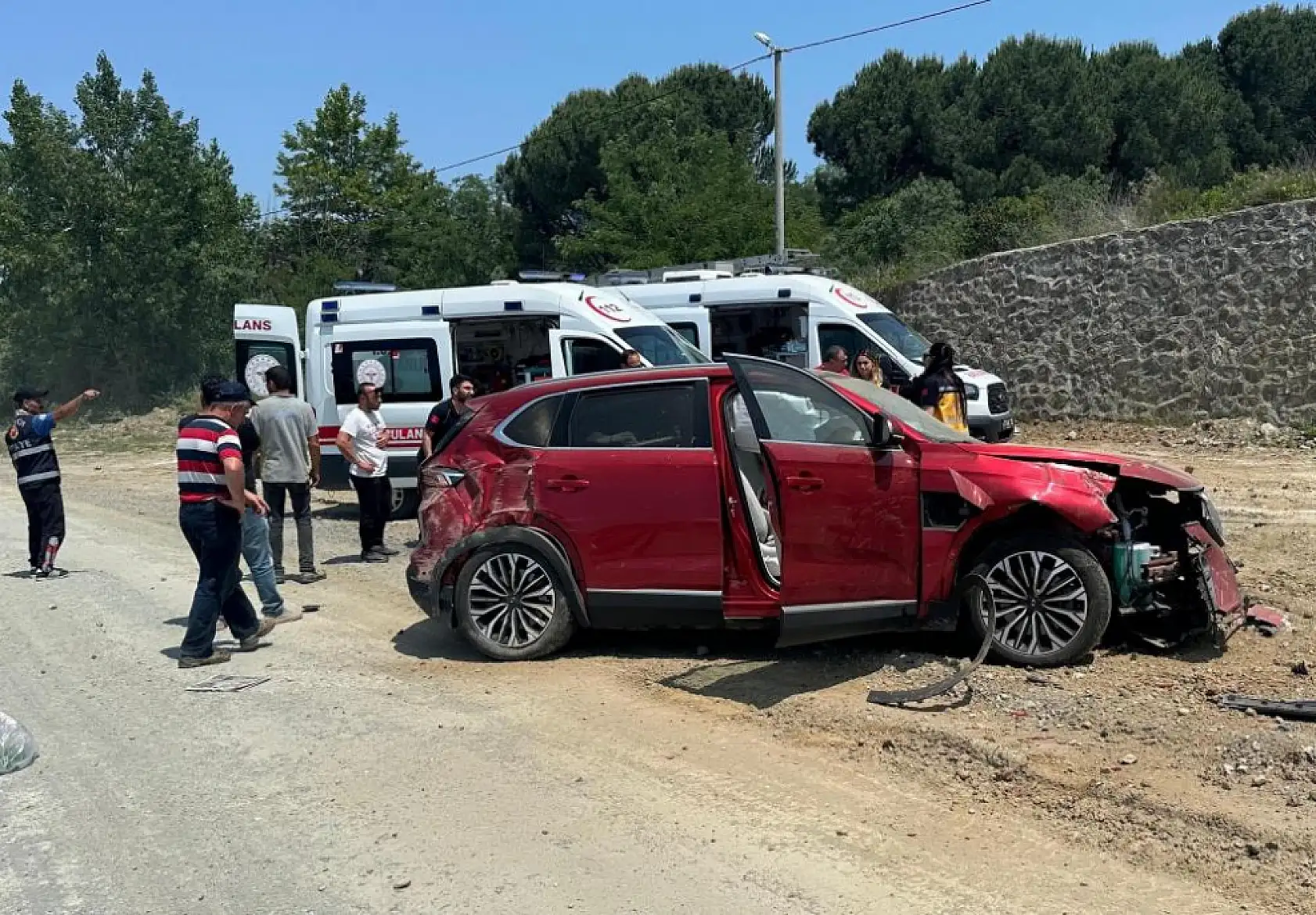 Togg kazası: Araç 4 metreden uçtu, 2 yaralı