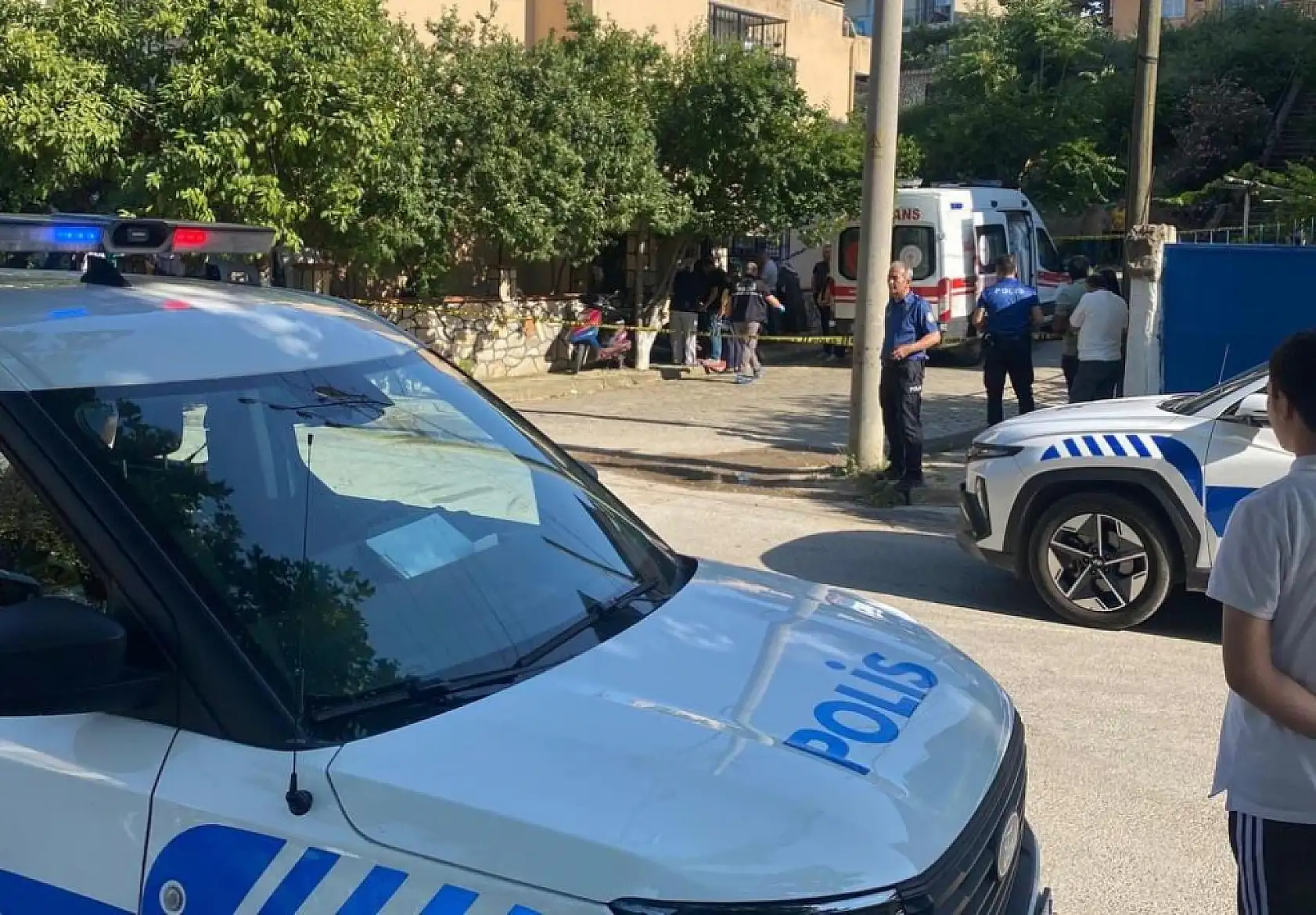 18 yaşındaki genç babasının beylik tabancası ile kendini vurdu