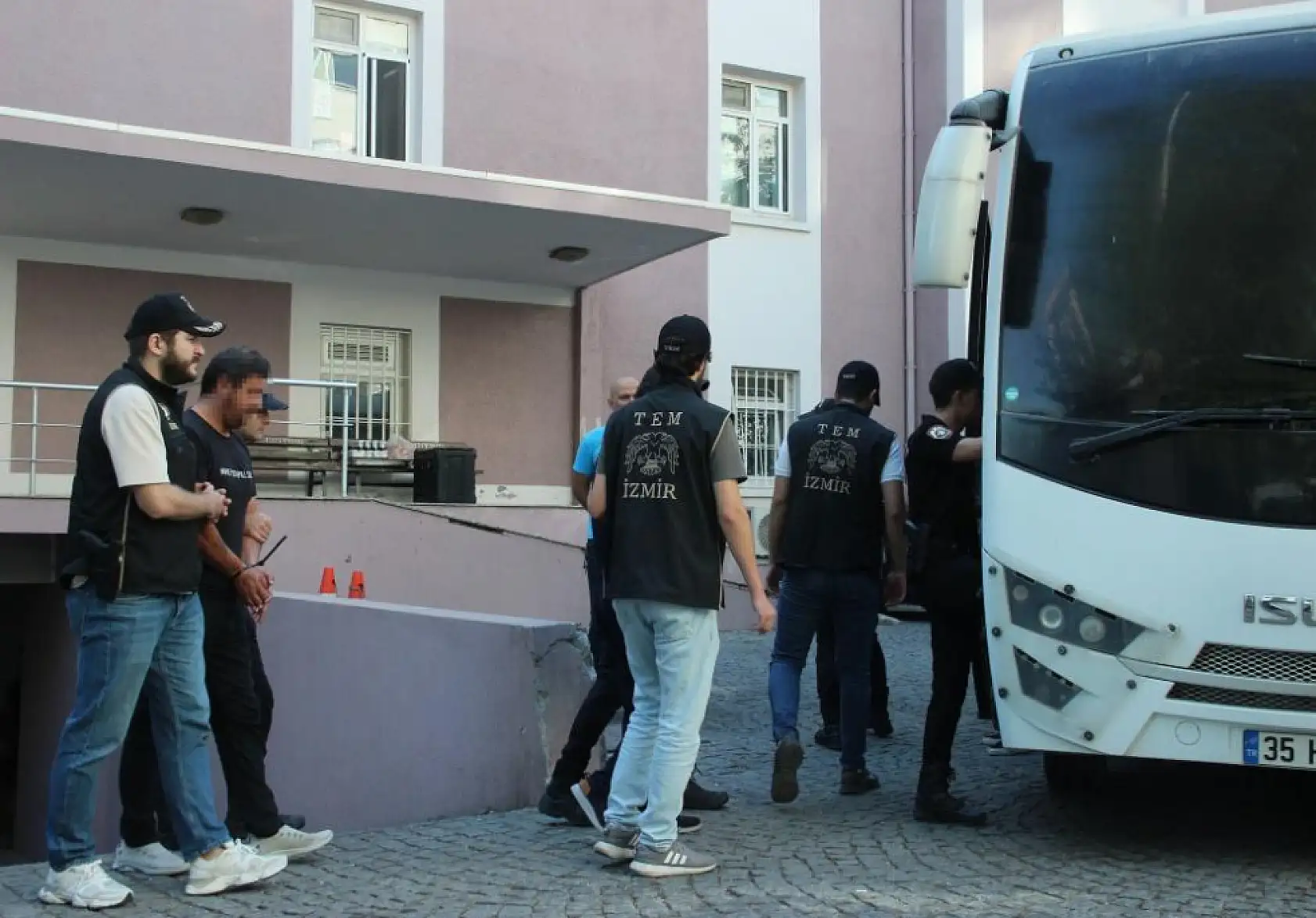 2 polisi şehit eden 16'lık saldırgan, okulların açıldığı günü özellikle seçmiş