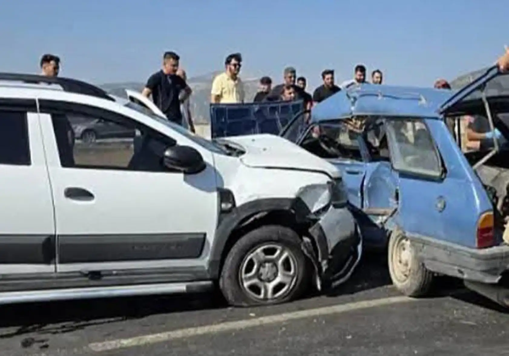 Milas'ta iki kaza: 4 yaralı 1 ölü