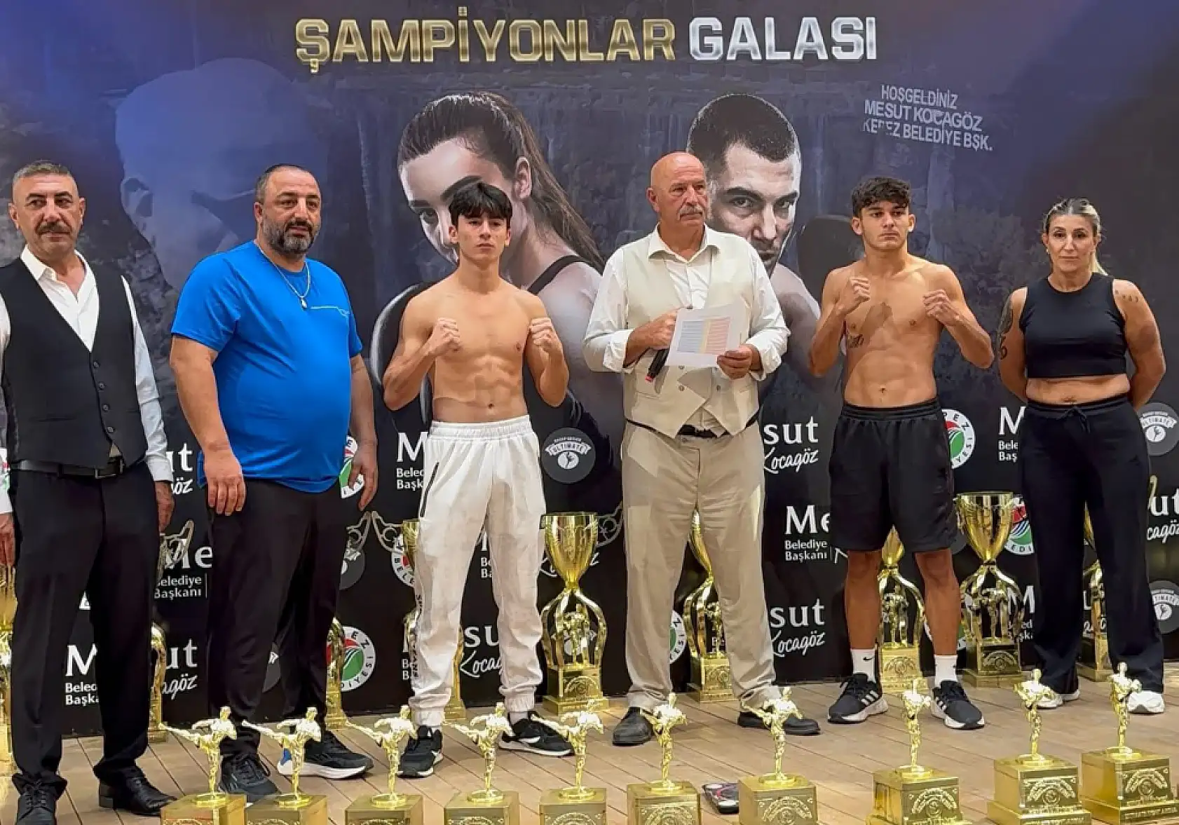 Fethiyeli Sporcular Ultimate Kickboks Şampiyonlar Galası'nda Ringdeydi