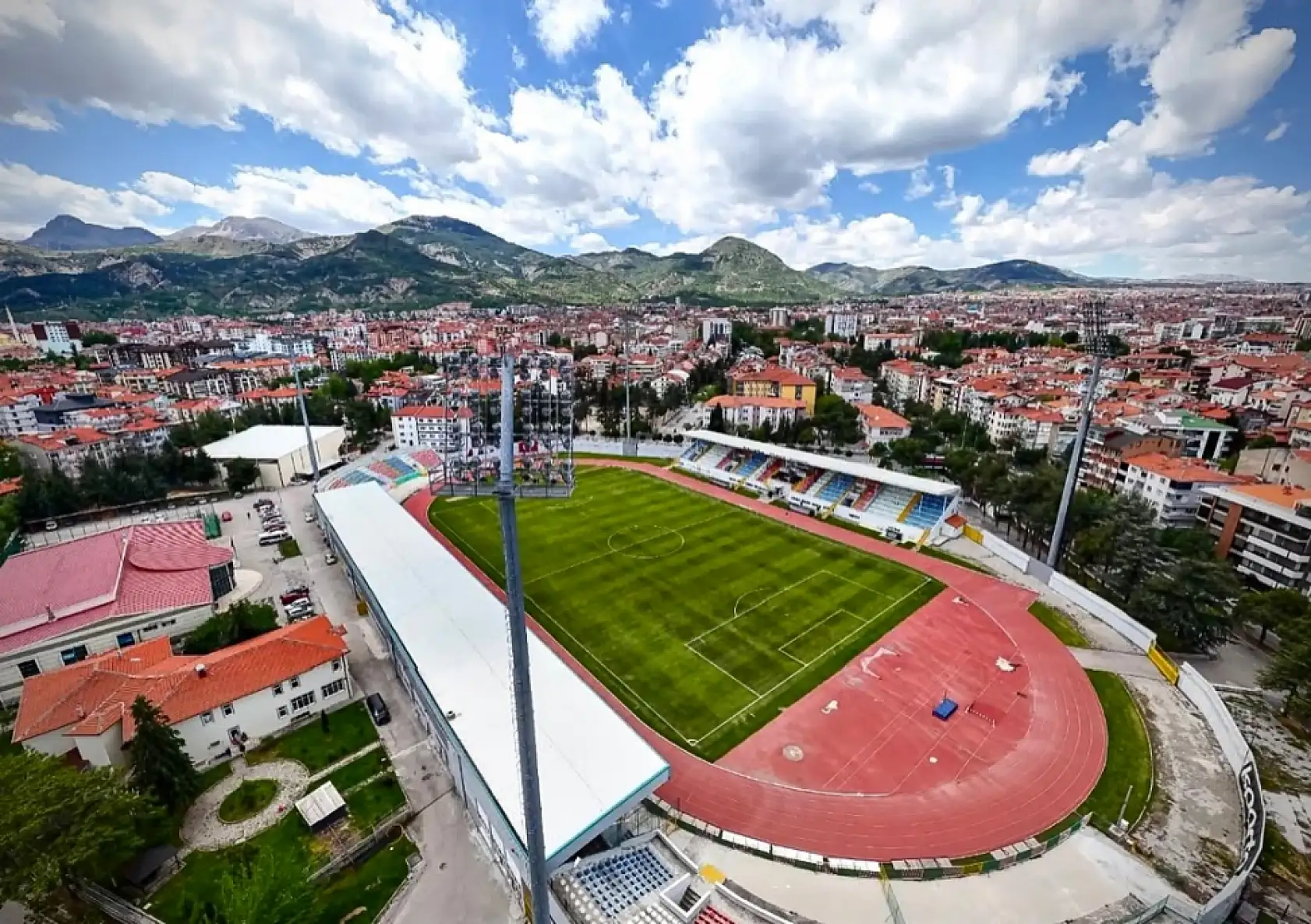 Fethiyespor'un Rakibi Isparta 32 Spor, müsabakanın hakemi Van'dan