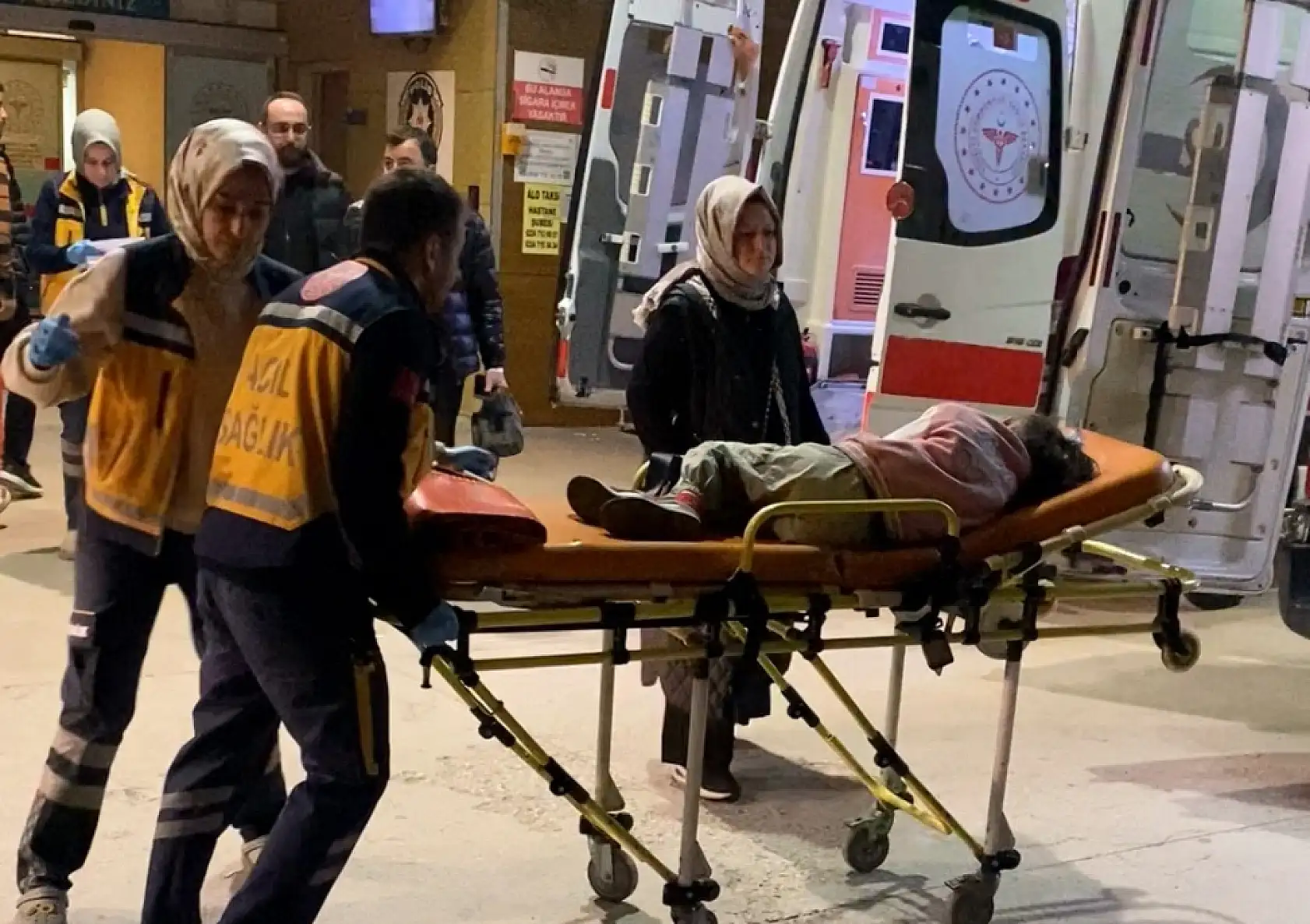 Sandalyeden düşen çocuk ağır yaralandı