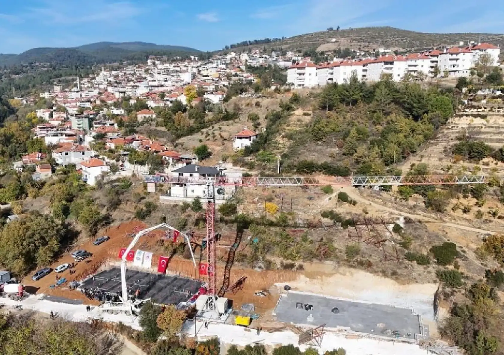 Kavaklıdere'de 9'uncu toplu konut için temel atıldı