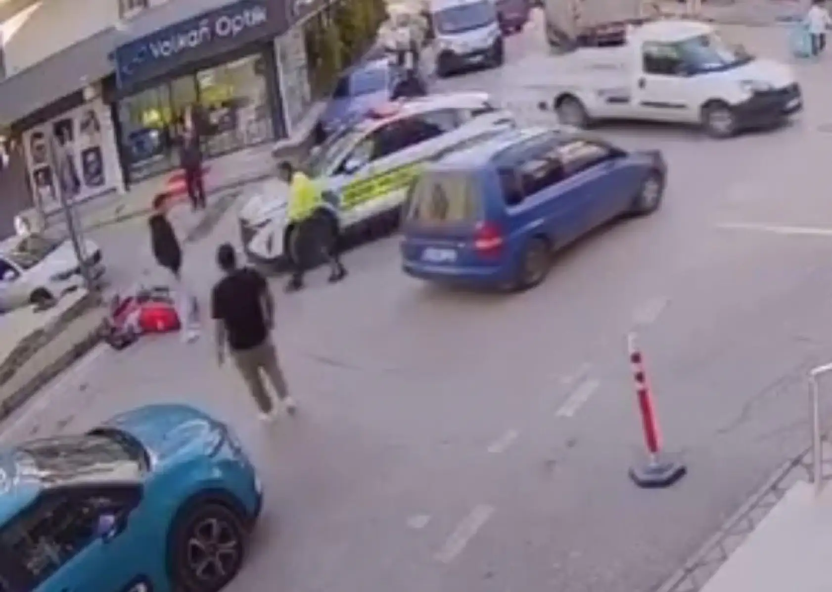 Polisten kaçan motosikletli kazaya böyle karıştı