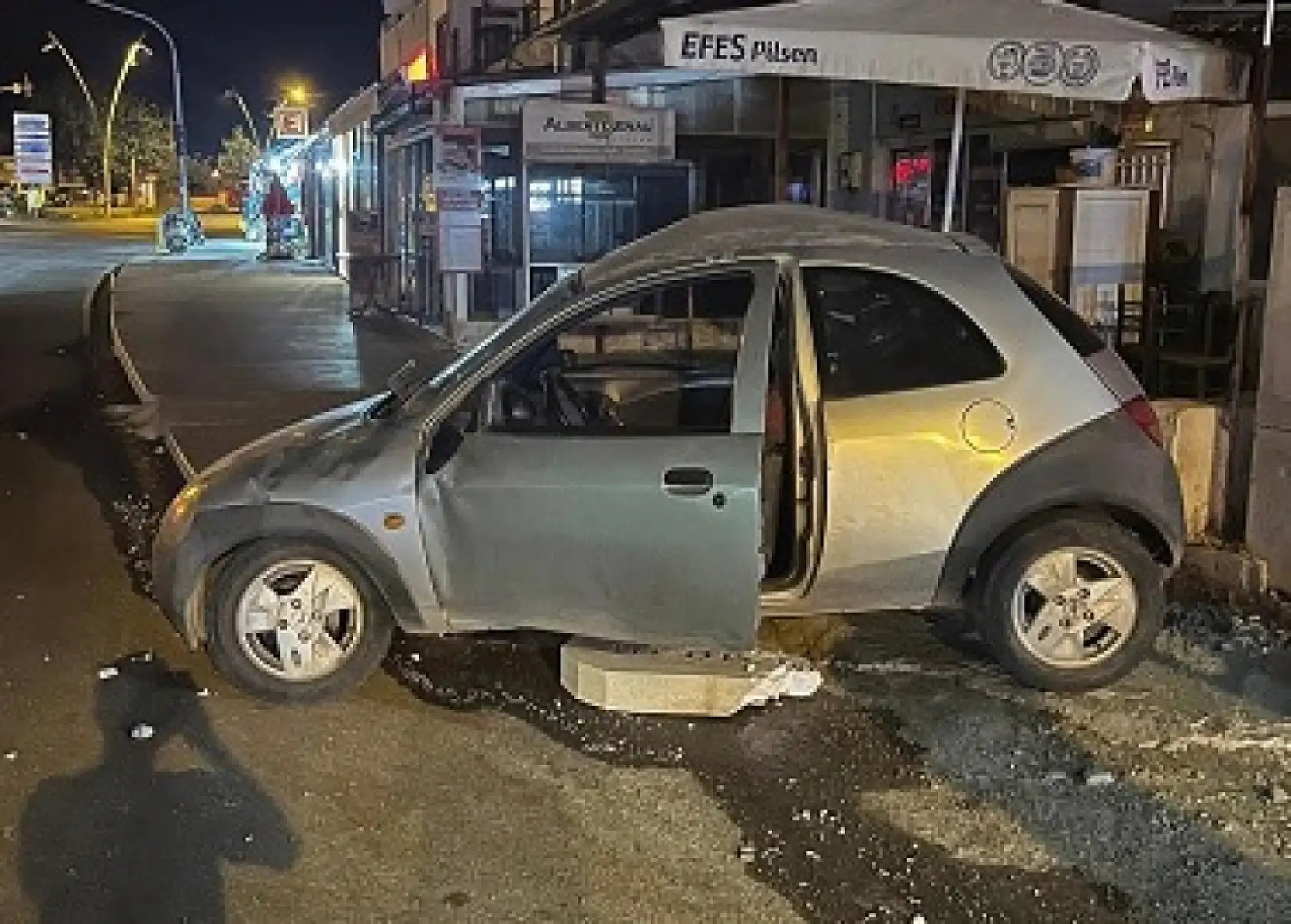 Eski milli basketbolcu İlkan Karaman, Dalaman'da trafik kazasında hayatını kaybetti