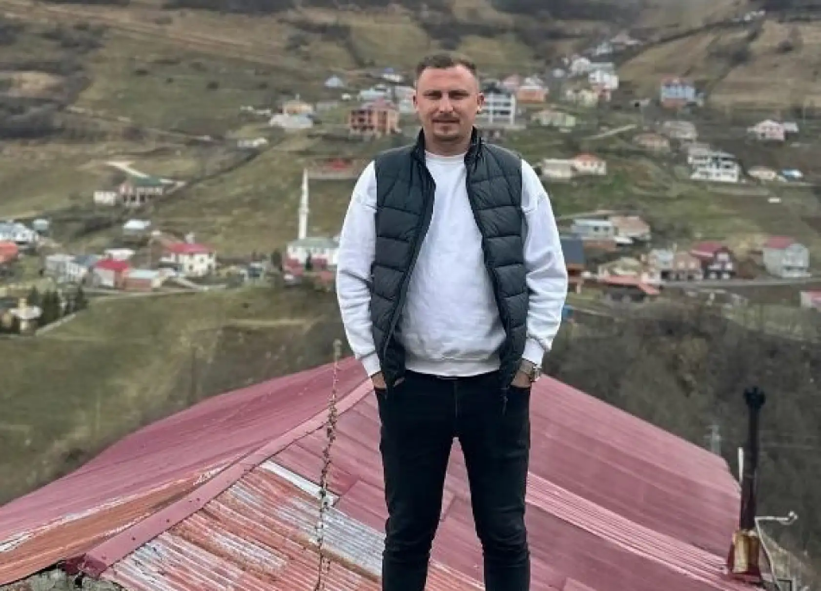 Otomobil uçurumdan yuvarlandı: Sürücü hayatını kaybetti