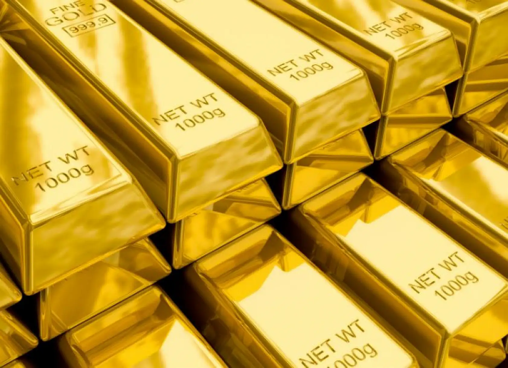 Altın zirveye tırmanmaya devam ediyor