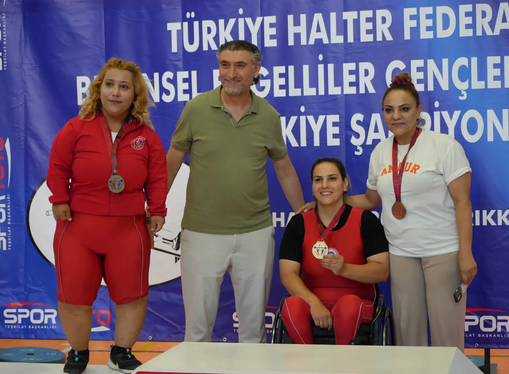 Bedensel engelli sporcular, Türkiye Şampiyonası'nda güçlerini gösterdi