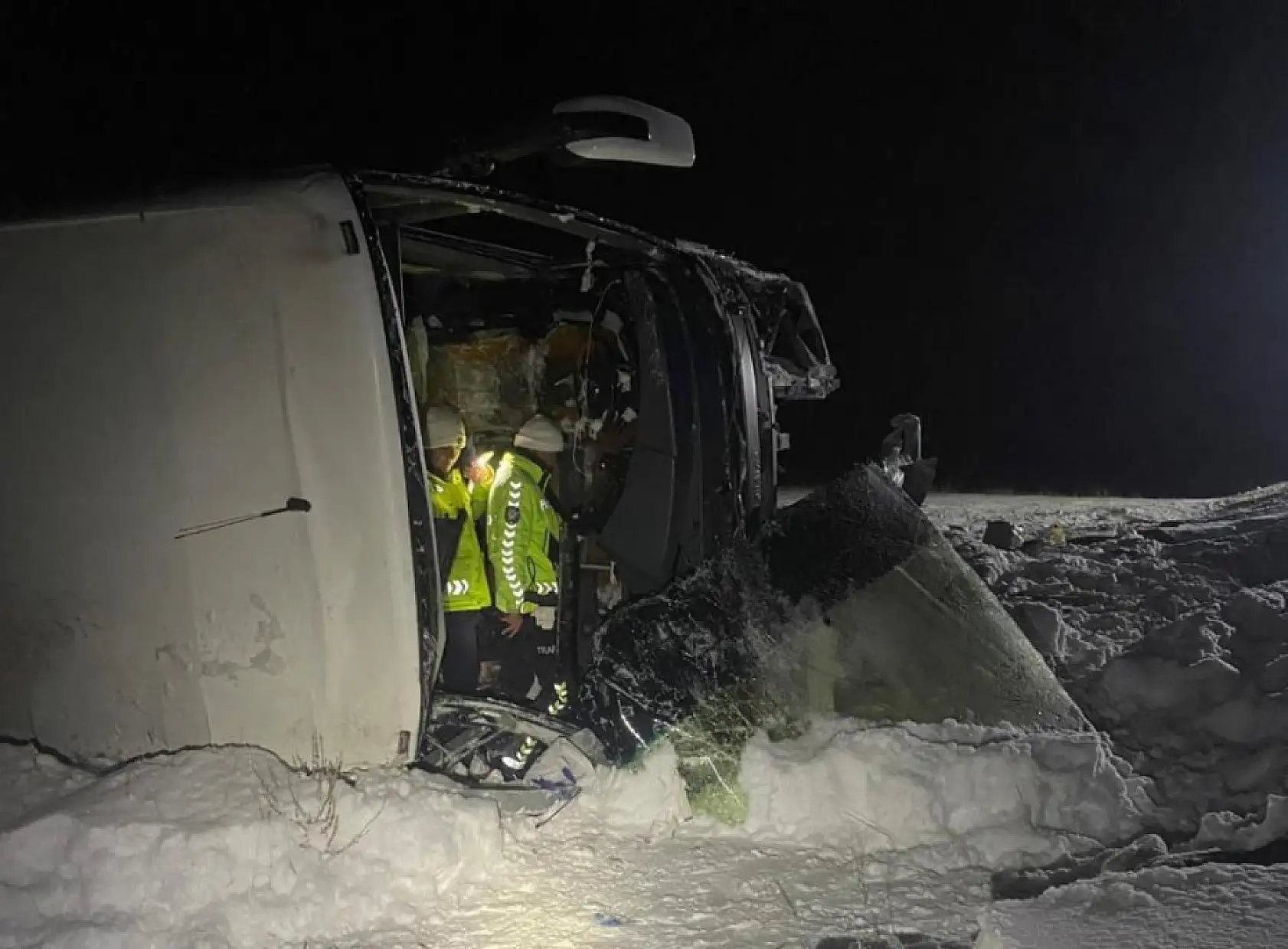 Erzurum'da trafik kazası: 38 yaralı