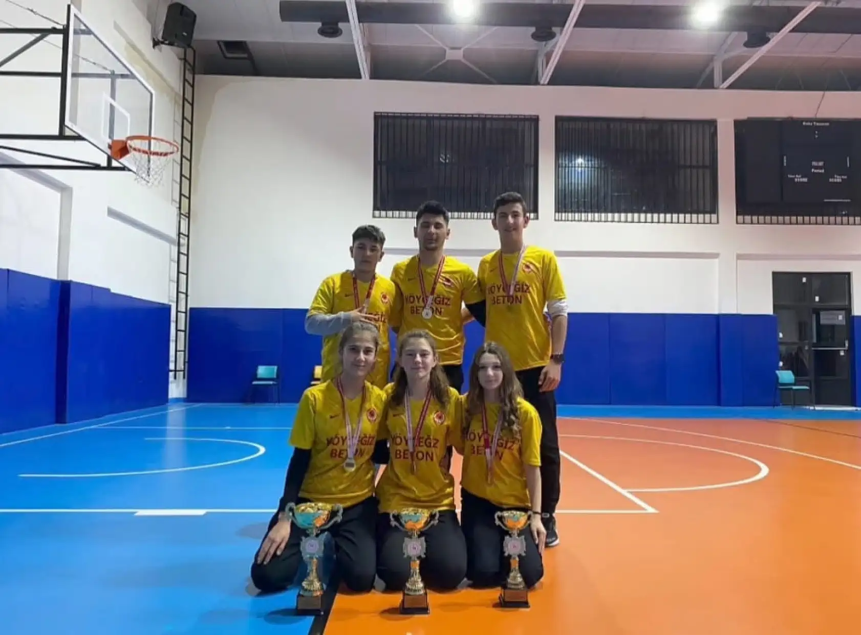 Köyceğiz Naip Hüseyin Anadolu Lisesi Floor Curling Kız Takımı il birincisi