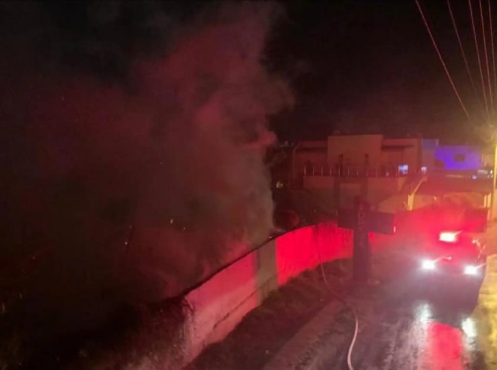 Alevler, ekiplerin müdahalesiyle söndürüldü