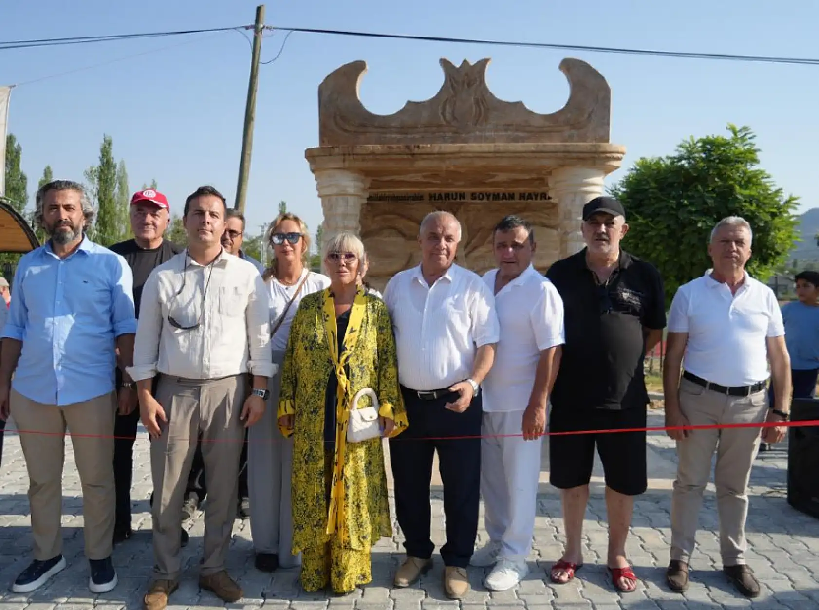 Safiye Soyman Gözyaşlarını Tutamadı! Oğlu İçin Anlamlı Hayrat