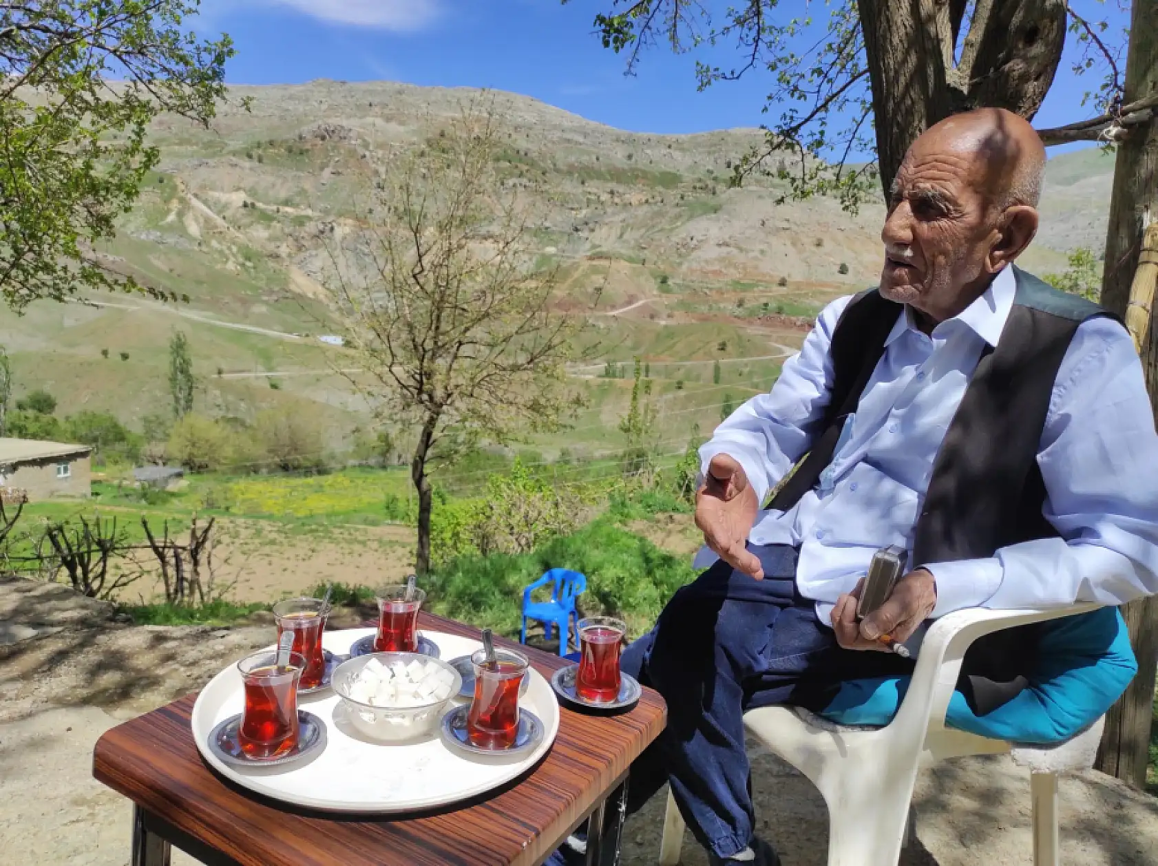 İlk aşkını alamayan Mehmet Reşit dede, 3 evlilik yapıp 28 çocuğundan ilkinin adını sevdiği kadın 'Rağda'nın ismini koydu