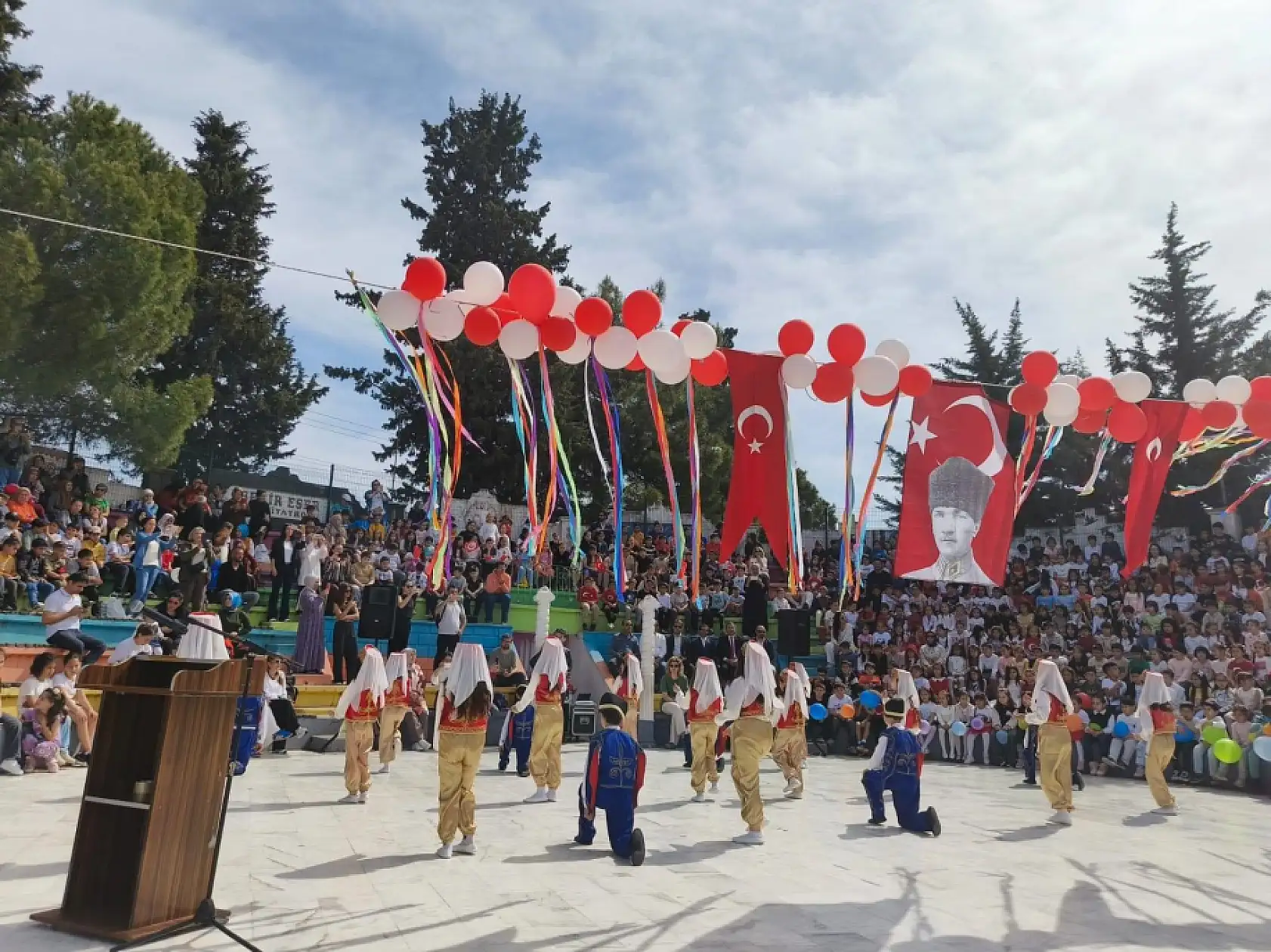 Çamköy Anaokulu ve İlkokulu öğrencilerinden 23 Nisan etkinliği