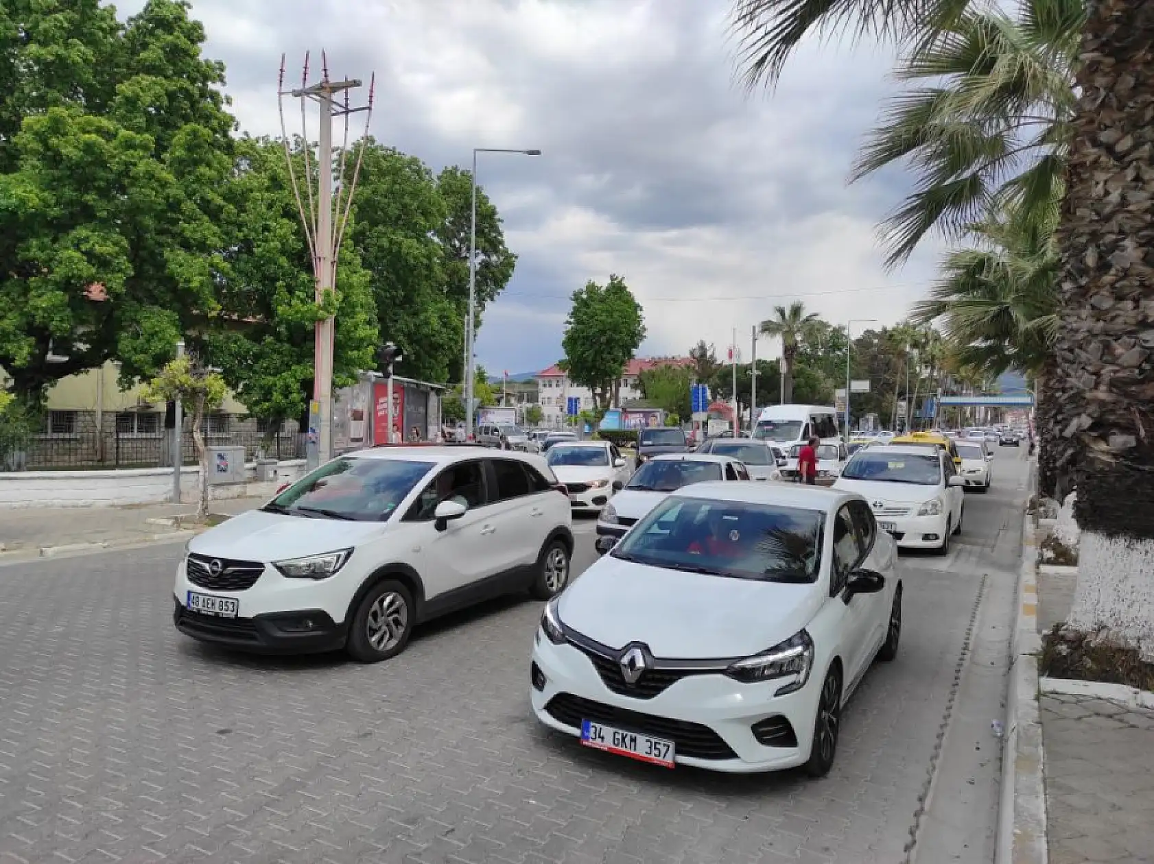 Fethiye'de bayram öncesi tatilci yoğunluğu başladı