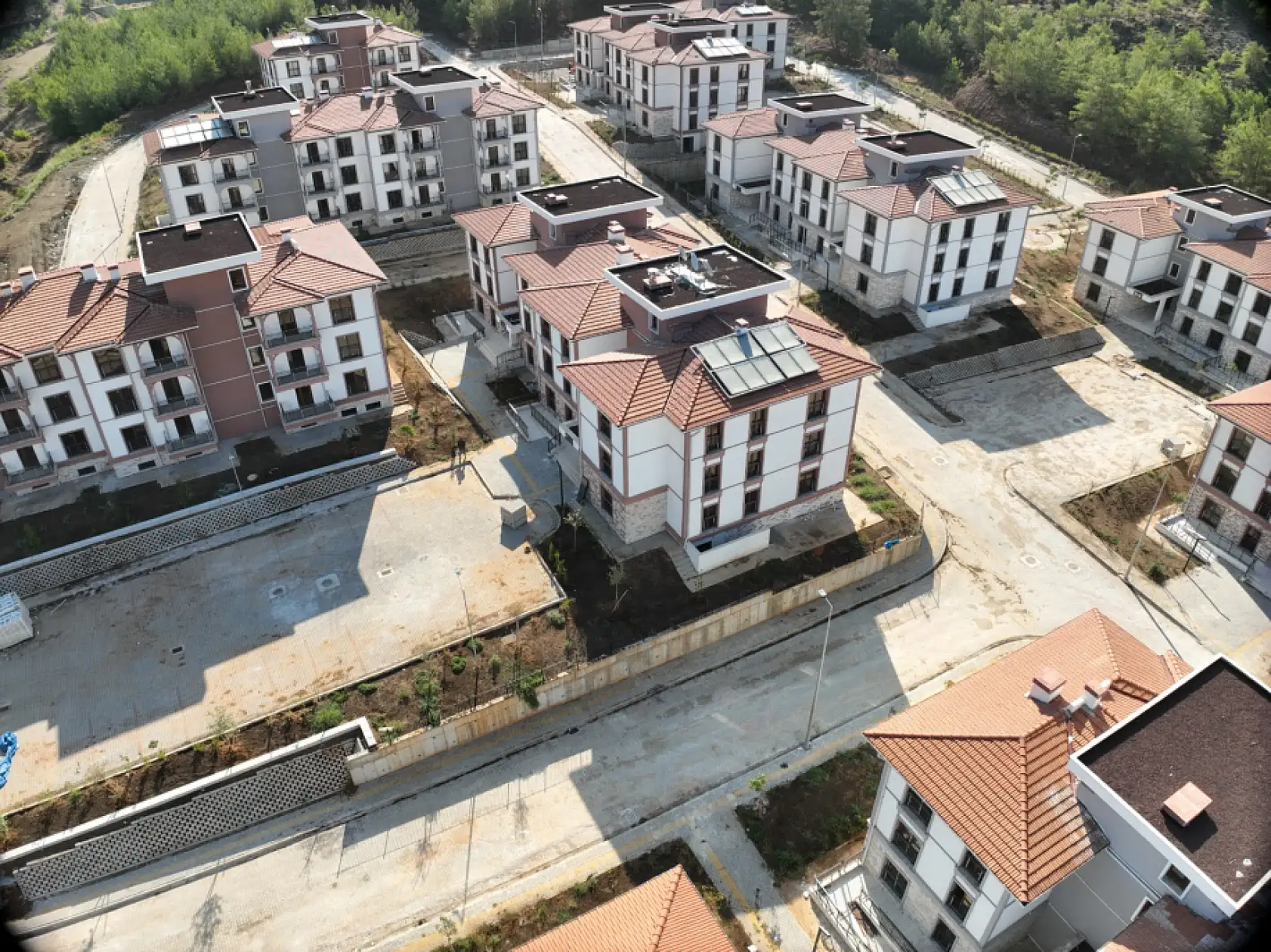 Fethiye Karaçulha'daki TOKİ konutlarında teslimler başladı