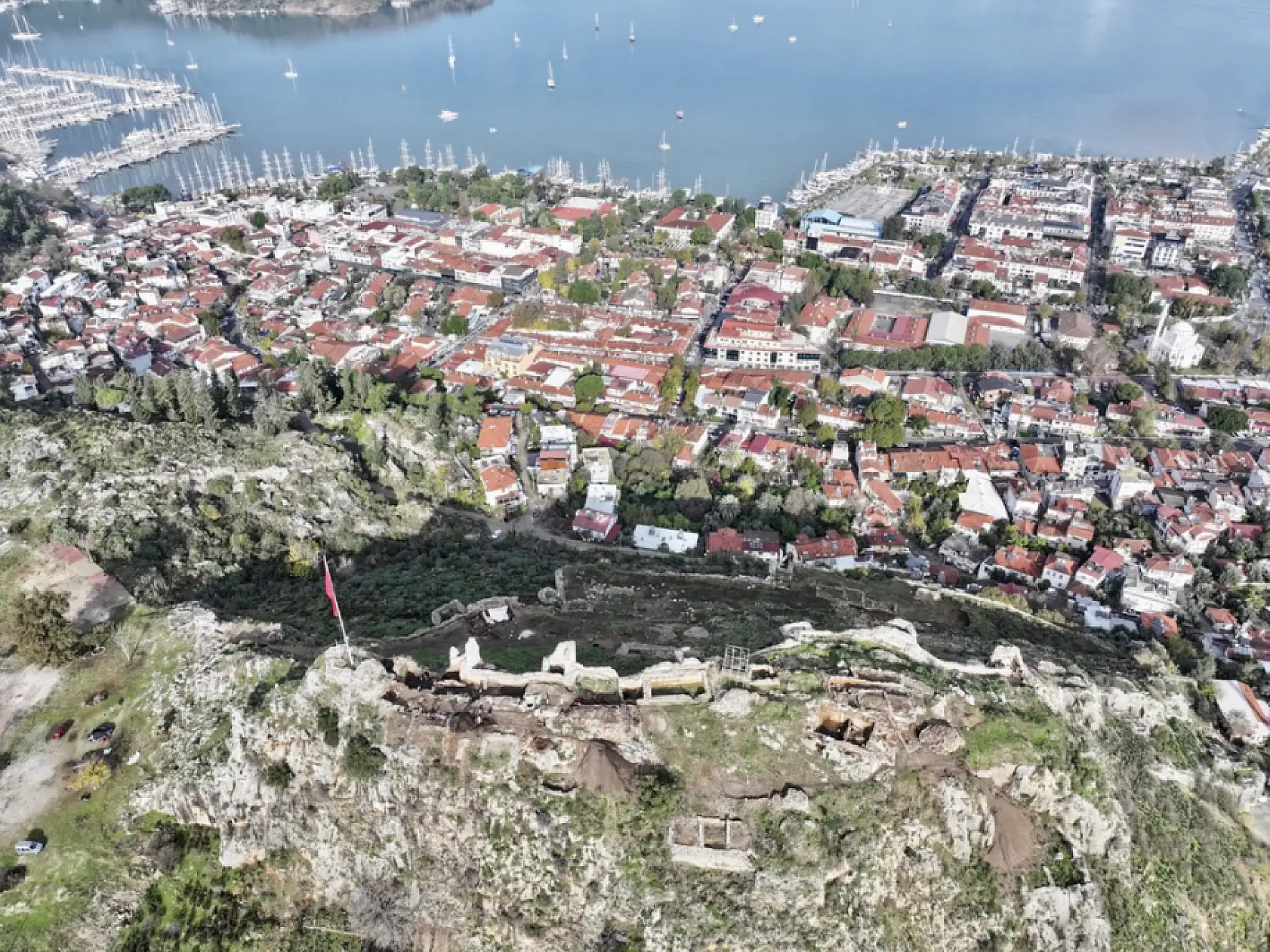 Fethiye Kalesi kazısından çıkan buluntular 2 bin 600 yıl öncesine ışık tutuyor