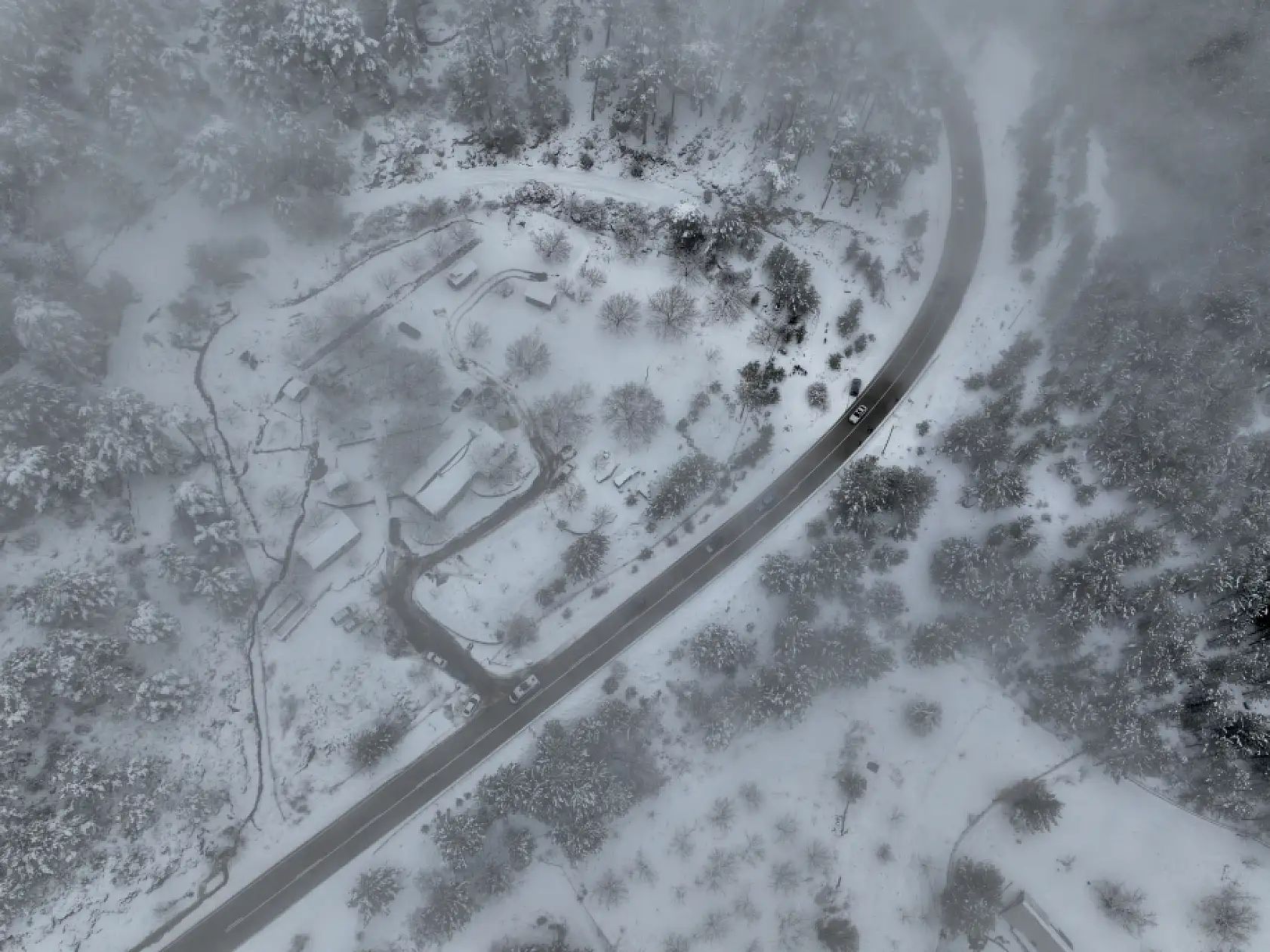 Muğla'nın yüksek kesimlerinde kar etkili oluyor! Fethiye, Seydikemer...