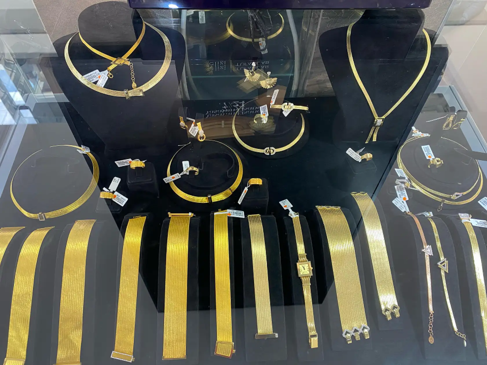 Fethiye Tufanlar Kuyumculuk çalışanı Abdullah Aydın'dan 'Altında dur durak yok' yorumu