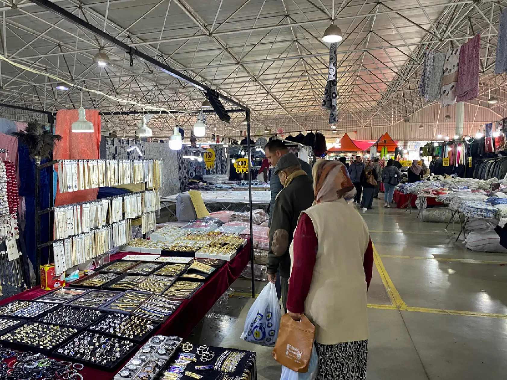 Fethiye'de Yöresel Ürünler ve Sonbahar Alışveriş Festivali Yoğun İlgi Görüyor