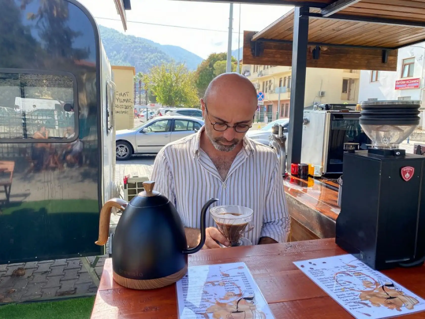 Fethiye'de Lezzet Sokağında Butik Kahveci, Demleme Kahveleriyle ilgi görüyor