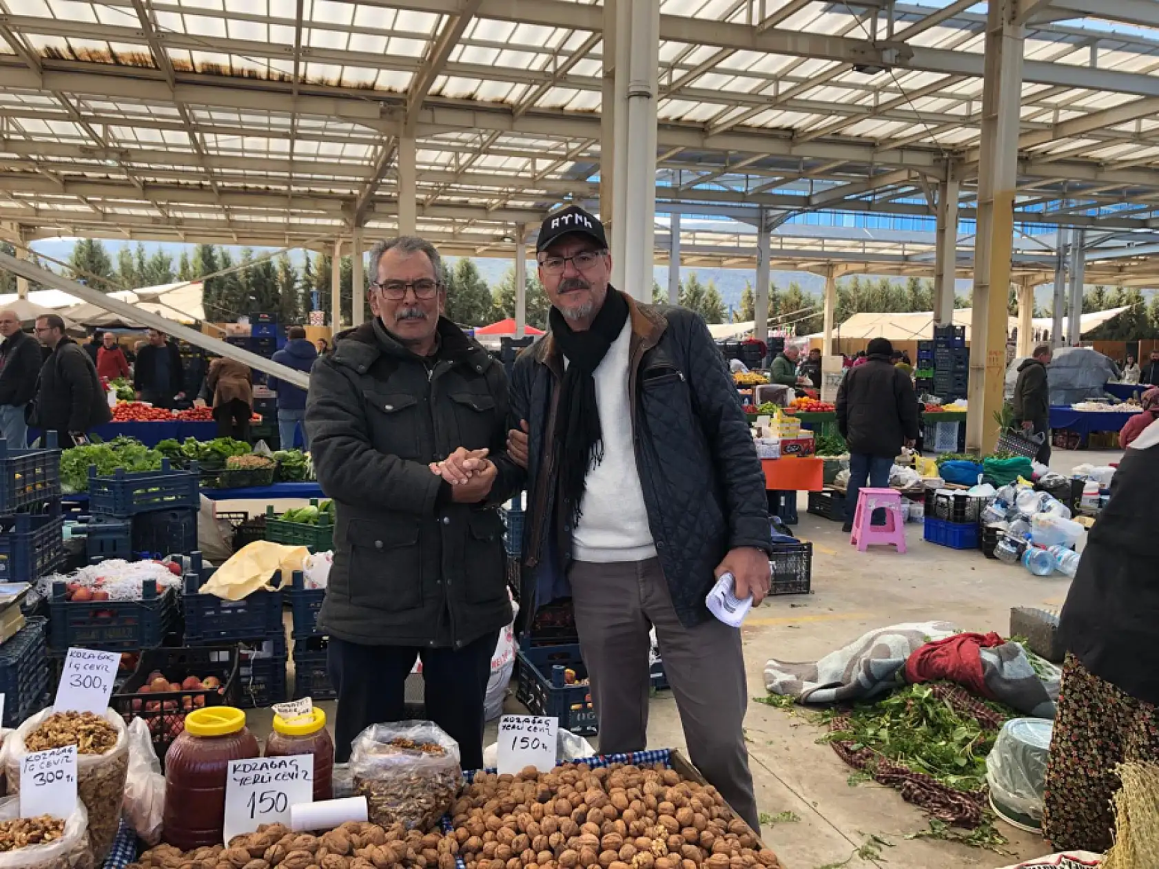 Yiğit, Sürekli Halkın Arasında