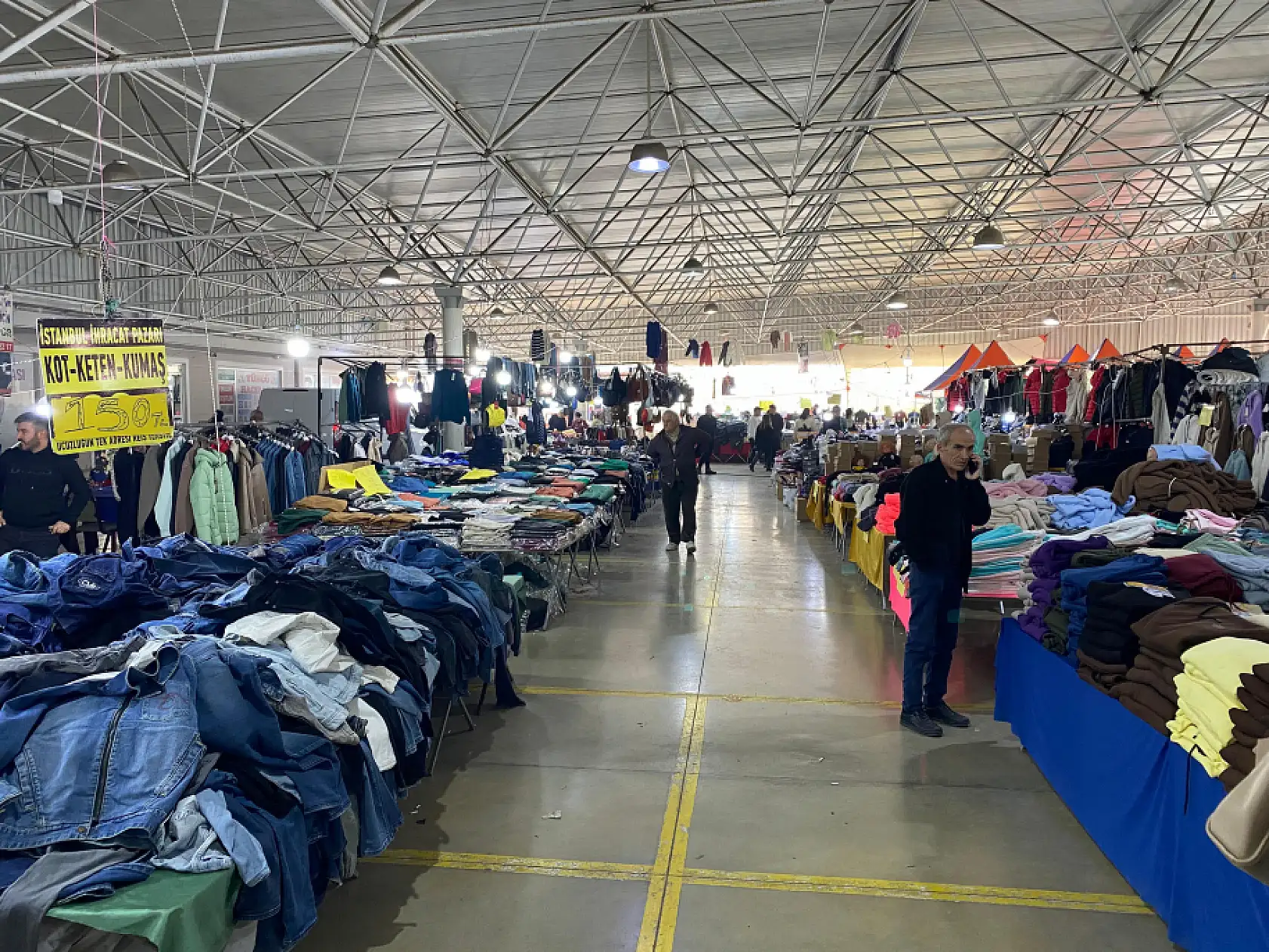 Fethiye'de Yöresel Ürünler ve Sonbahar Alışveriş Festivali Yoğun İlgi Görüyor