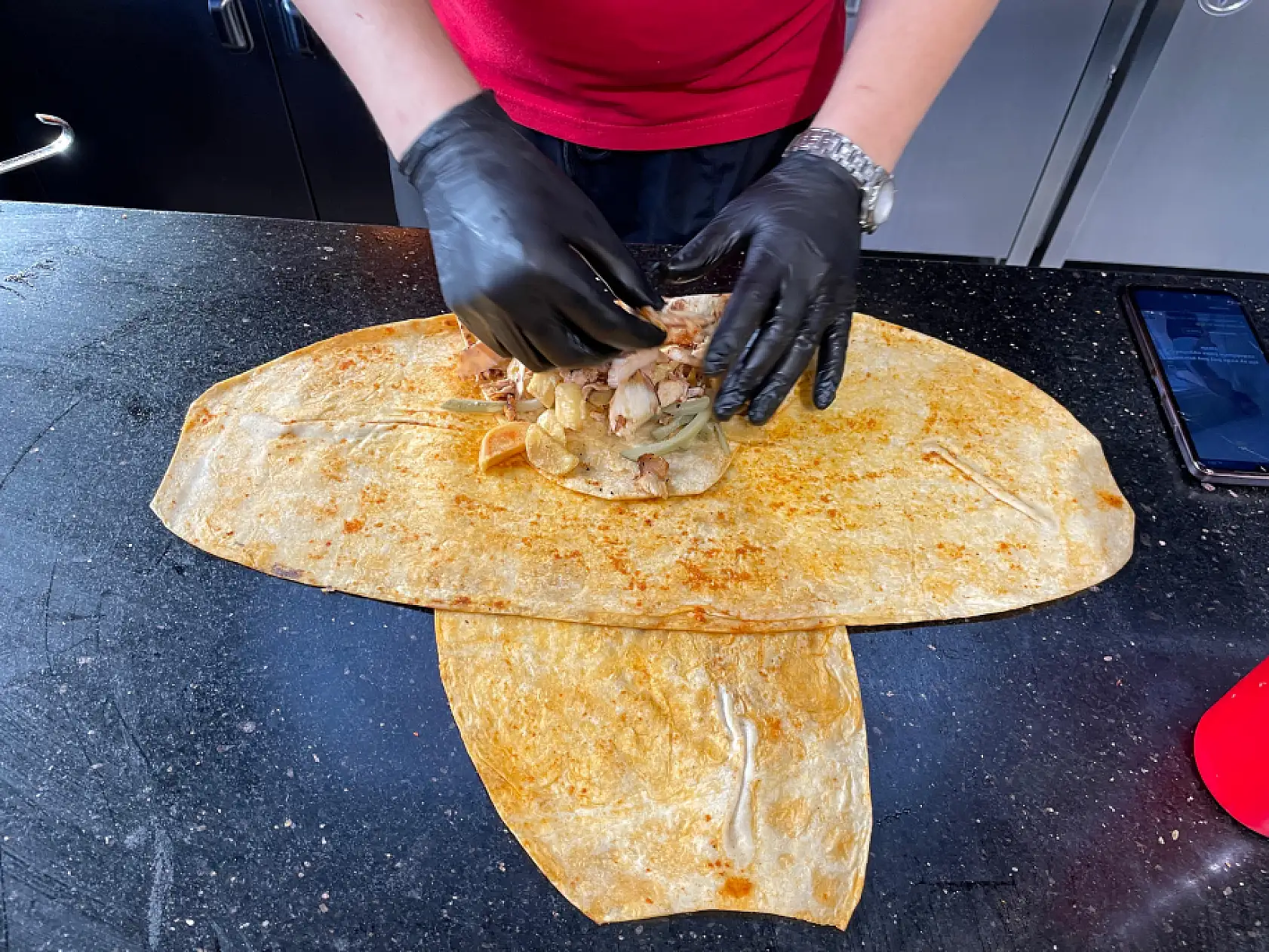 Fethiye'de Döner Ustası Can Kızıldağ'dan artan gıda zehirlenmelerine karşı uyarı